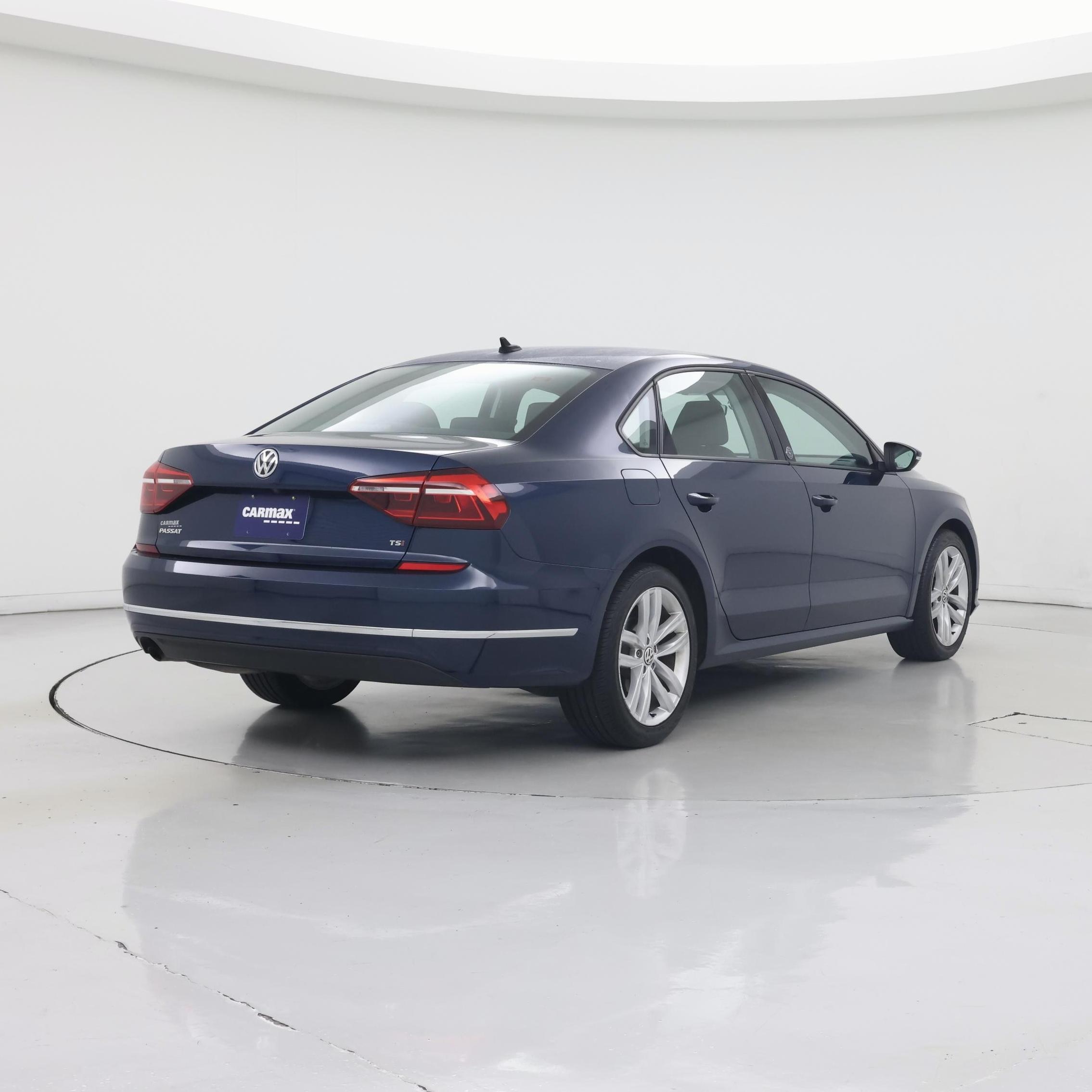 Thumbnail: 2019 Volkswagen Passat - 8