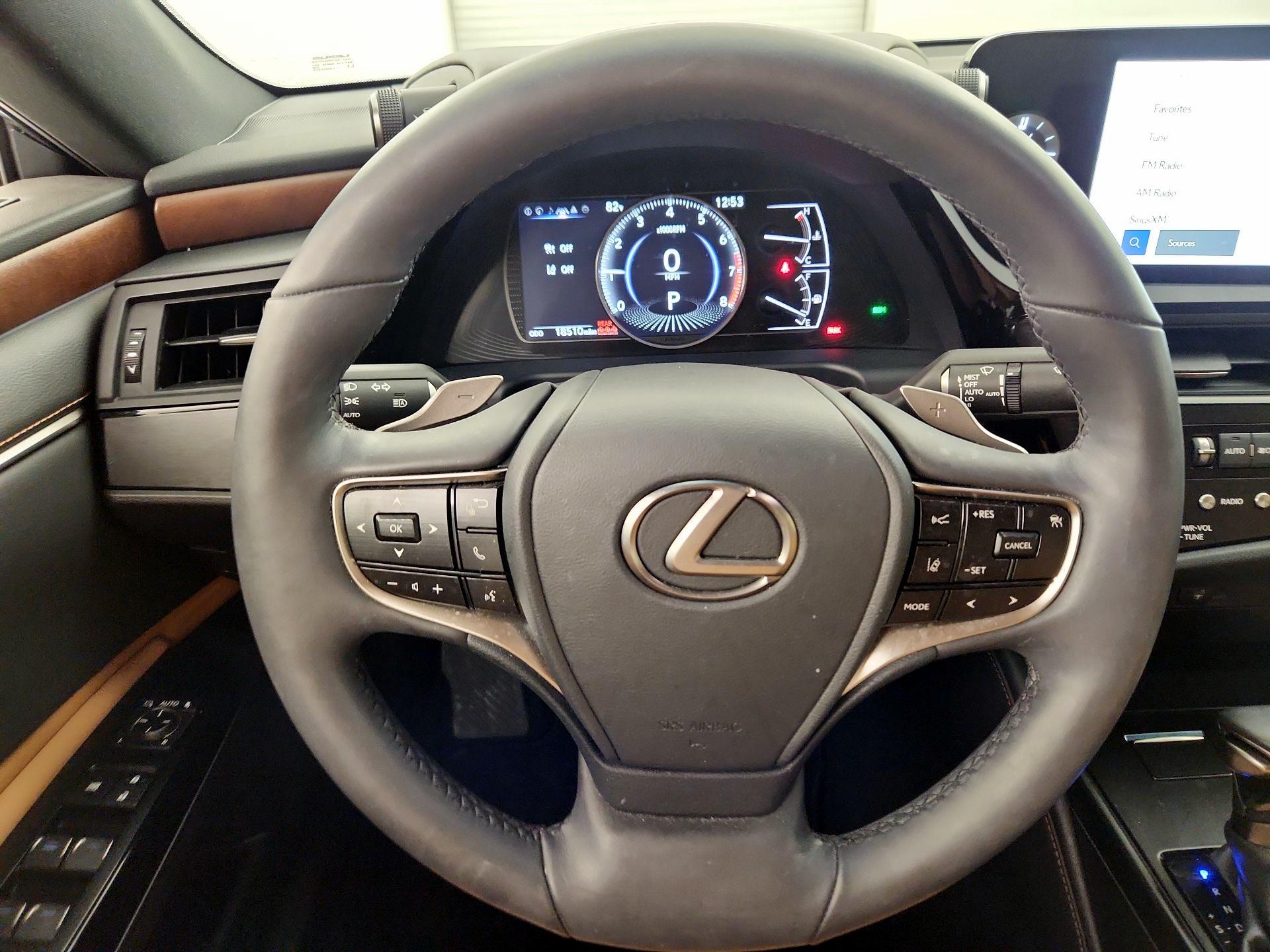 Thumbnail: 2023 Lexus ES - 10