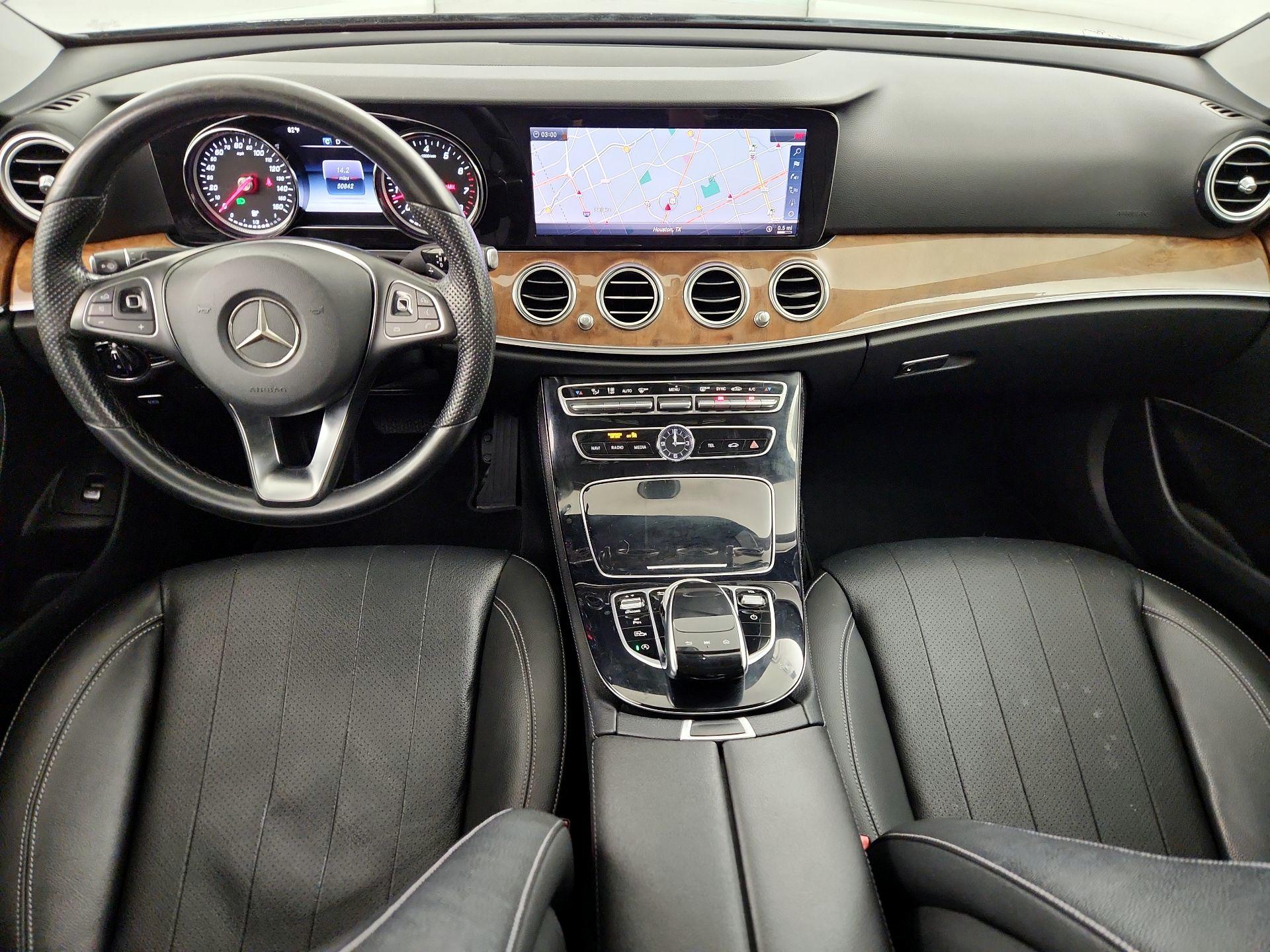 Thumbnail: 2018 Mercedes-Benz E-Class - 9