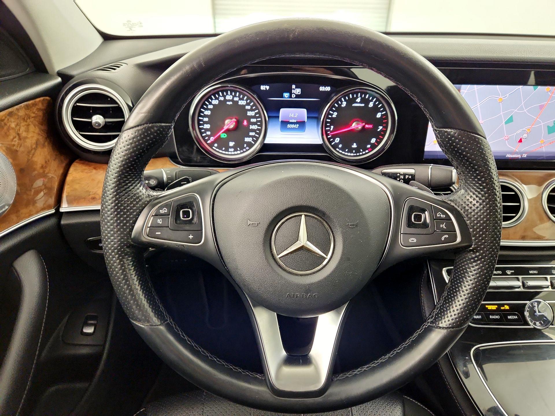 Thumbnail: 2018 Mercedes-Benz E-Class - 10
