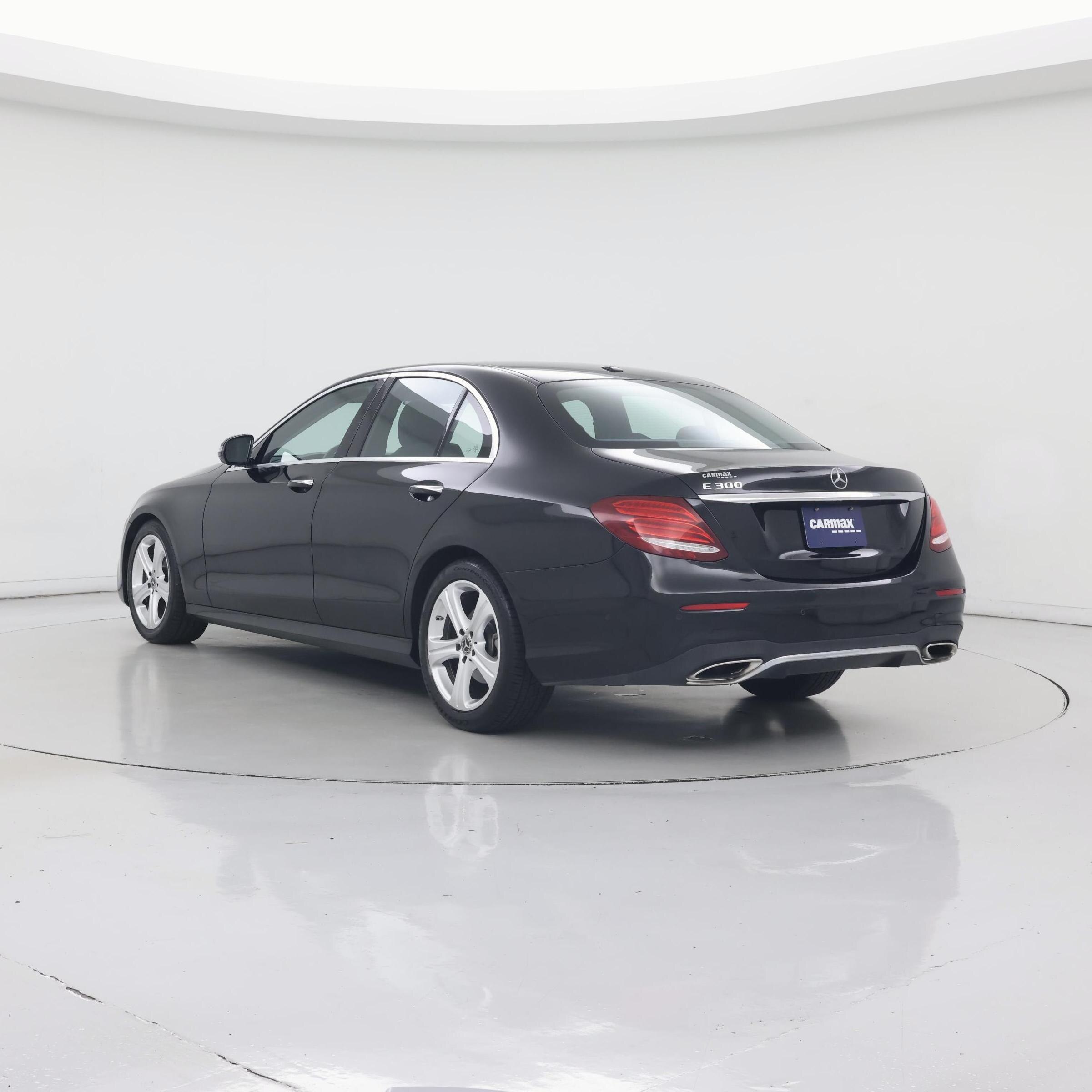 Thumbnail: 2018 Mercedes-Benz E-Class - 2