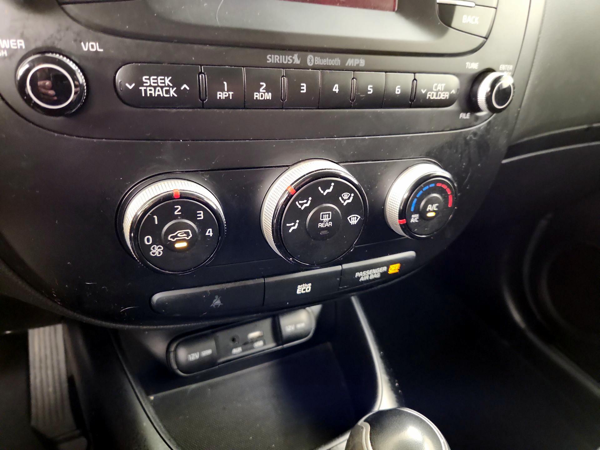 Thumbnail: 2015 Kia Soul - 15