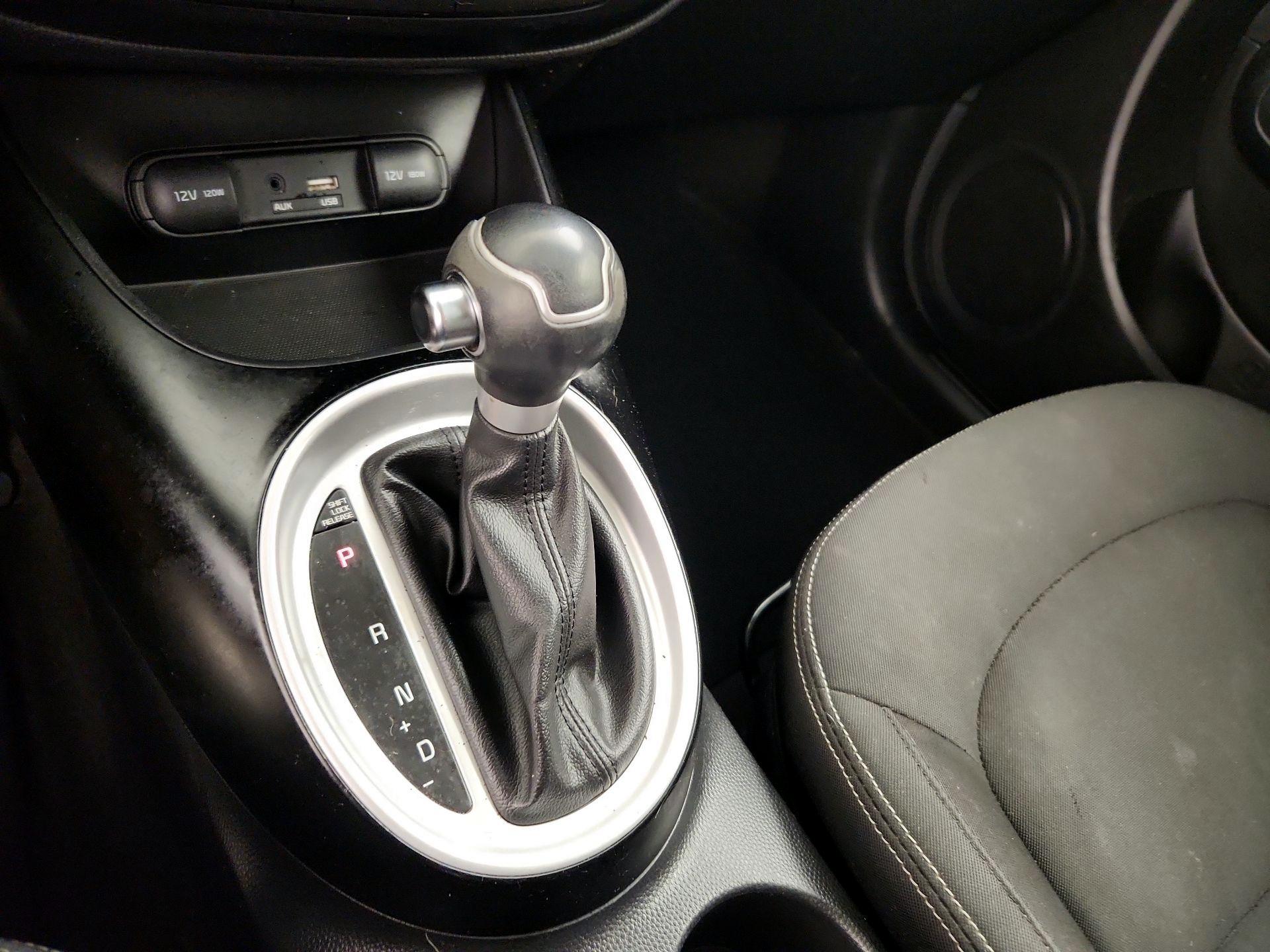 Thumbnail: 2015 Kia Soul - 16