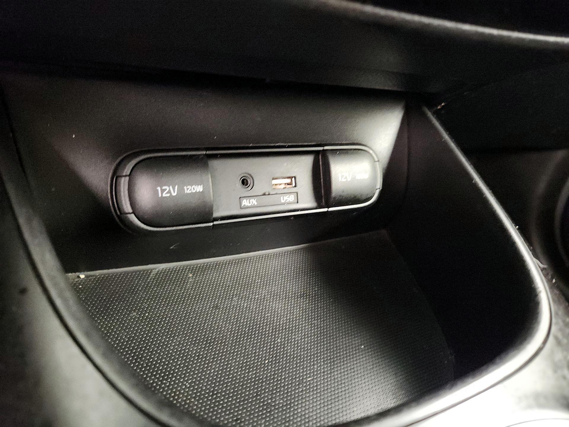 Thumbnail: 2015 Kia Soul - 17