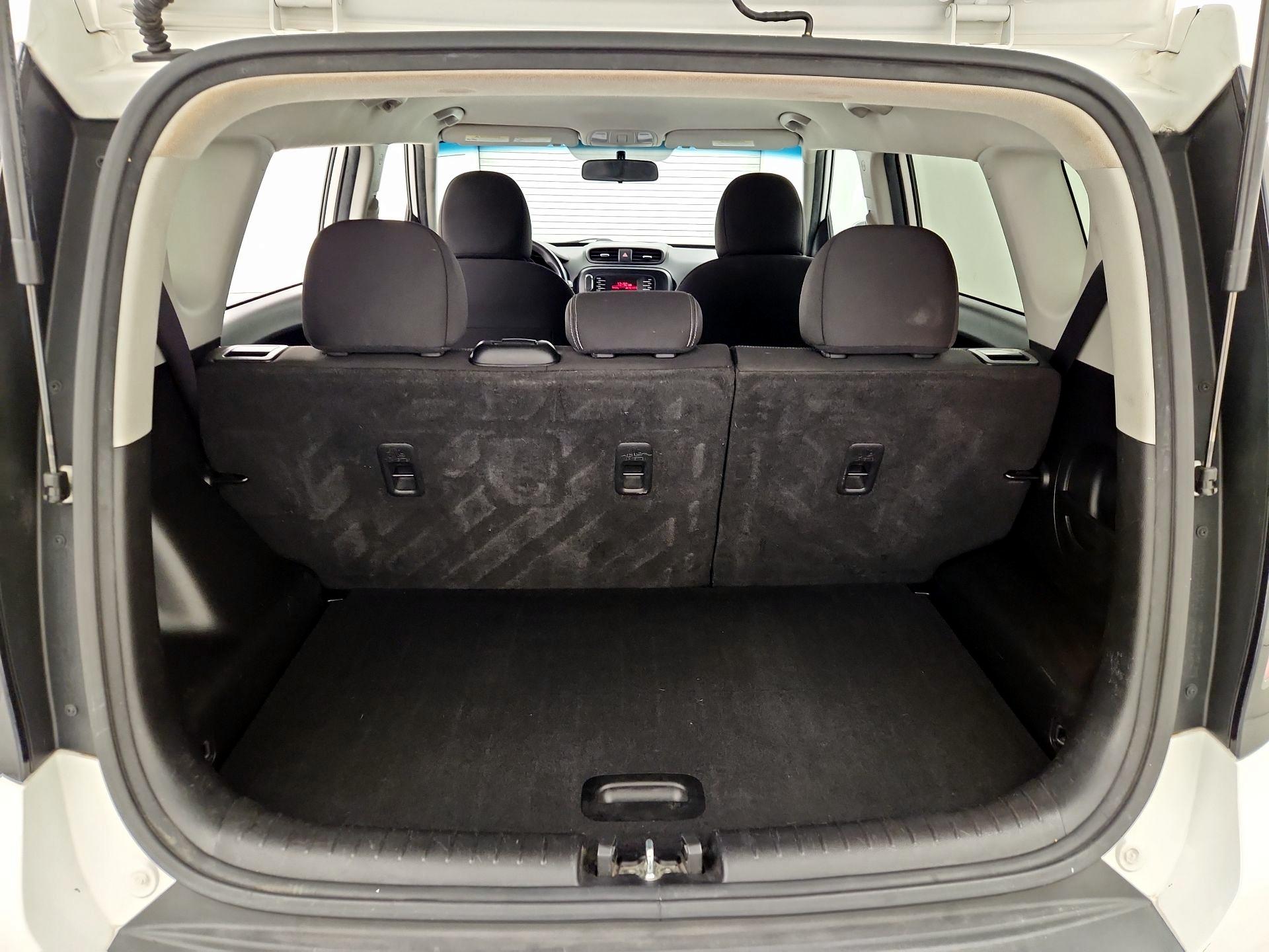 Thumbnail: 2015 Kia Soul - 19