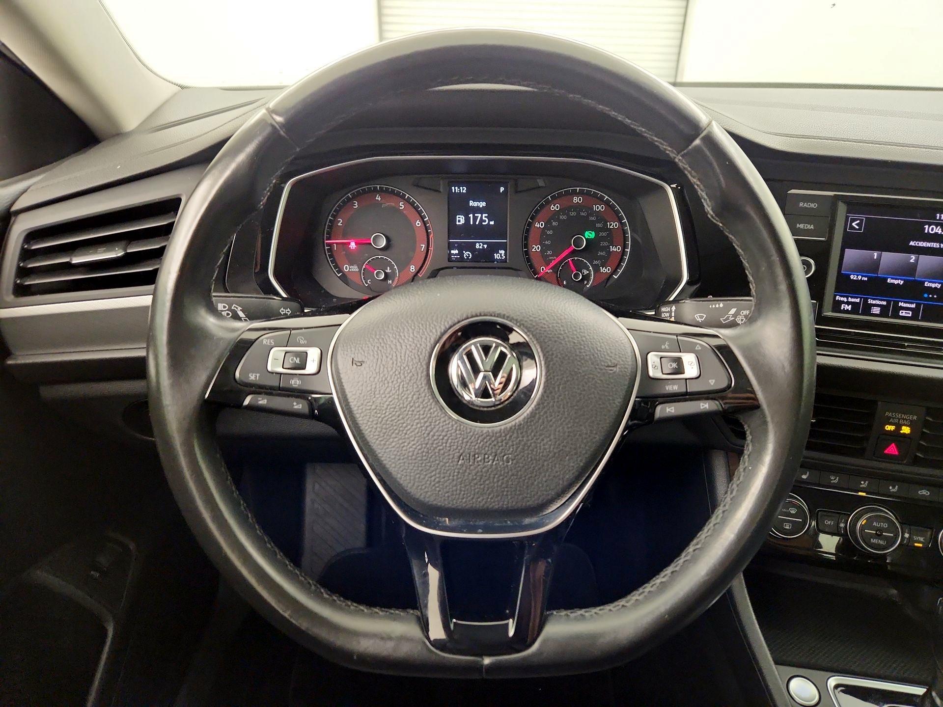 Thumbnail: 2019 Volkswagen Jetta - 10