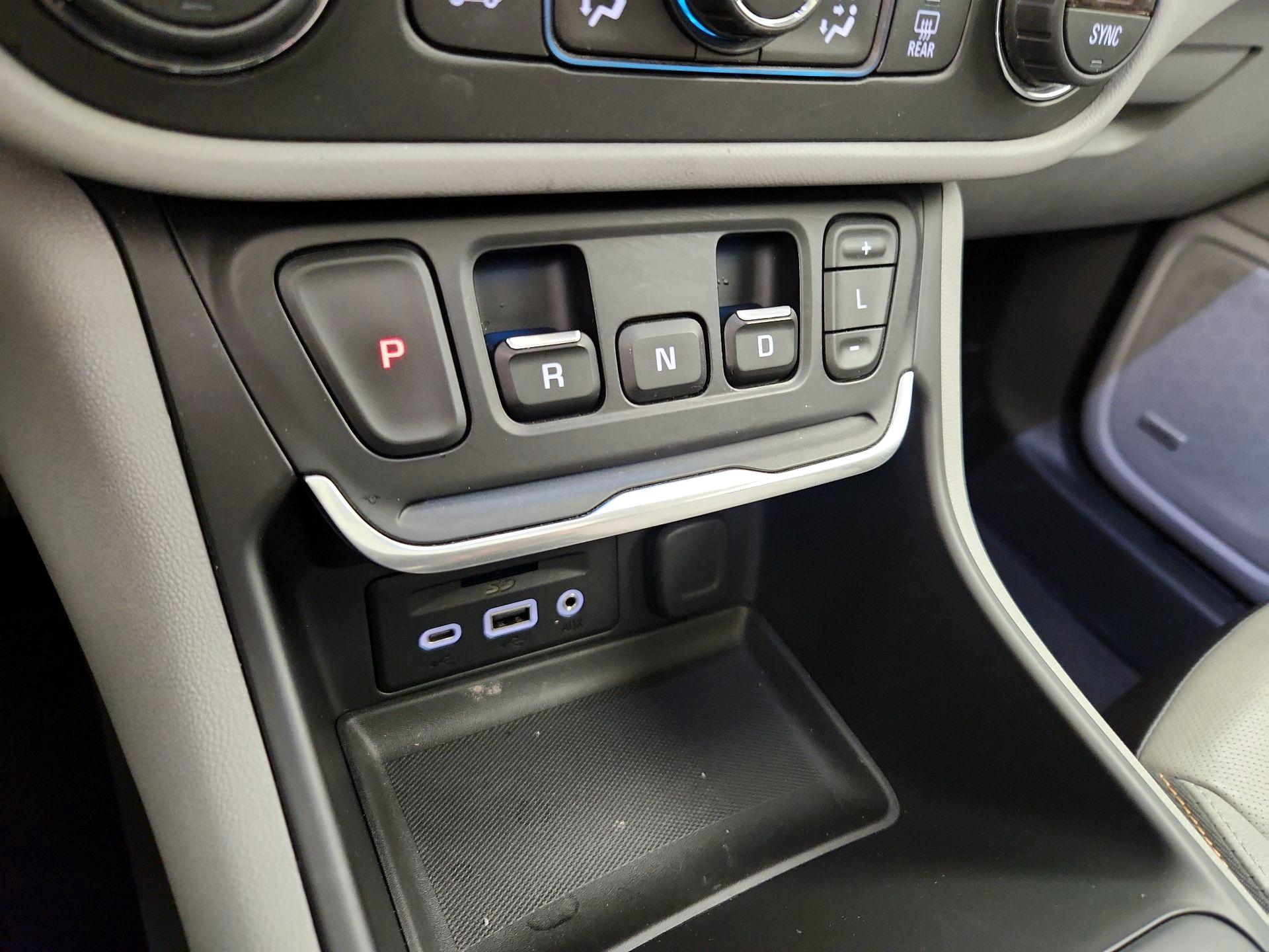 Thumbnail: 2021 GMC Terrain - 17