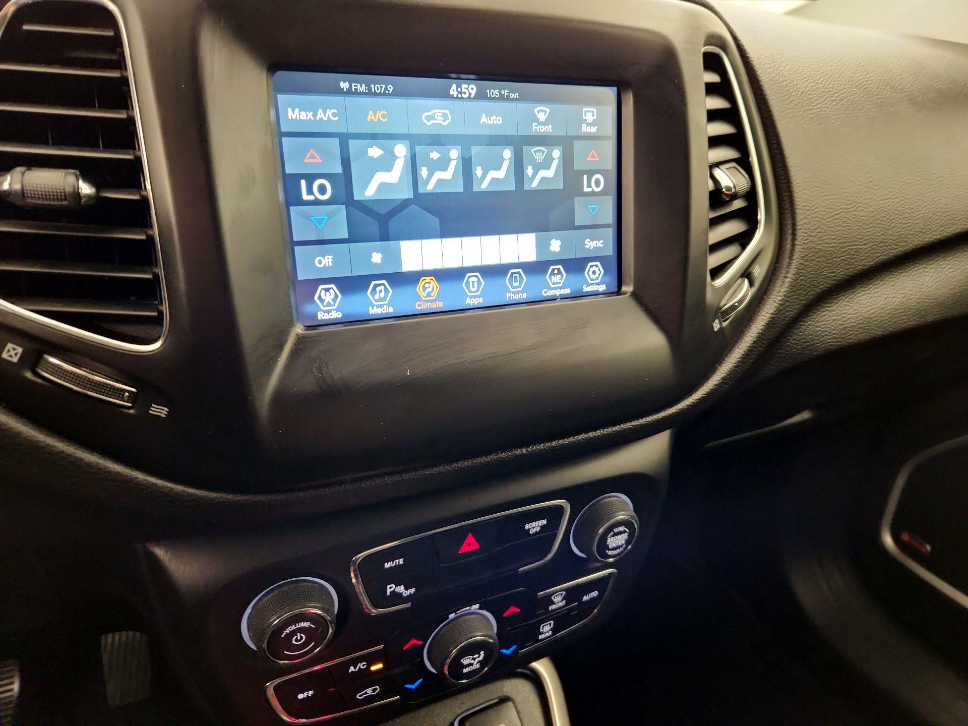 Thumbnail: 2018 Jeep Compass - 16