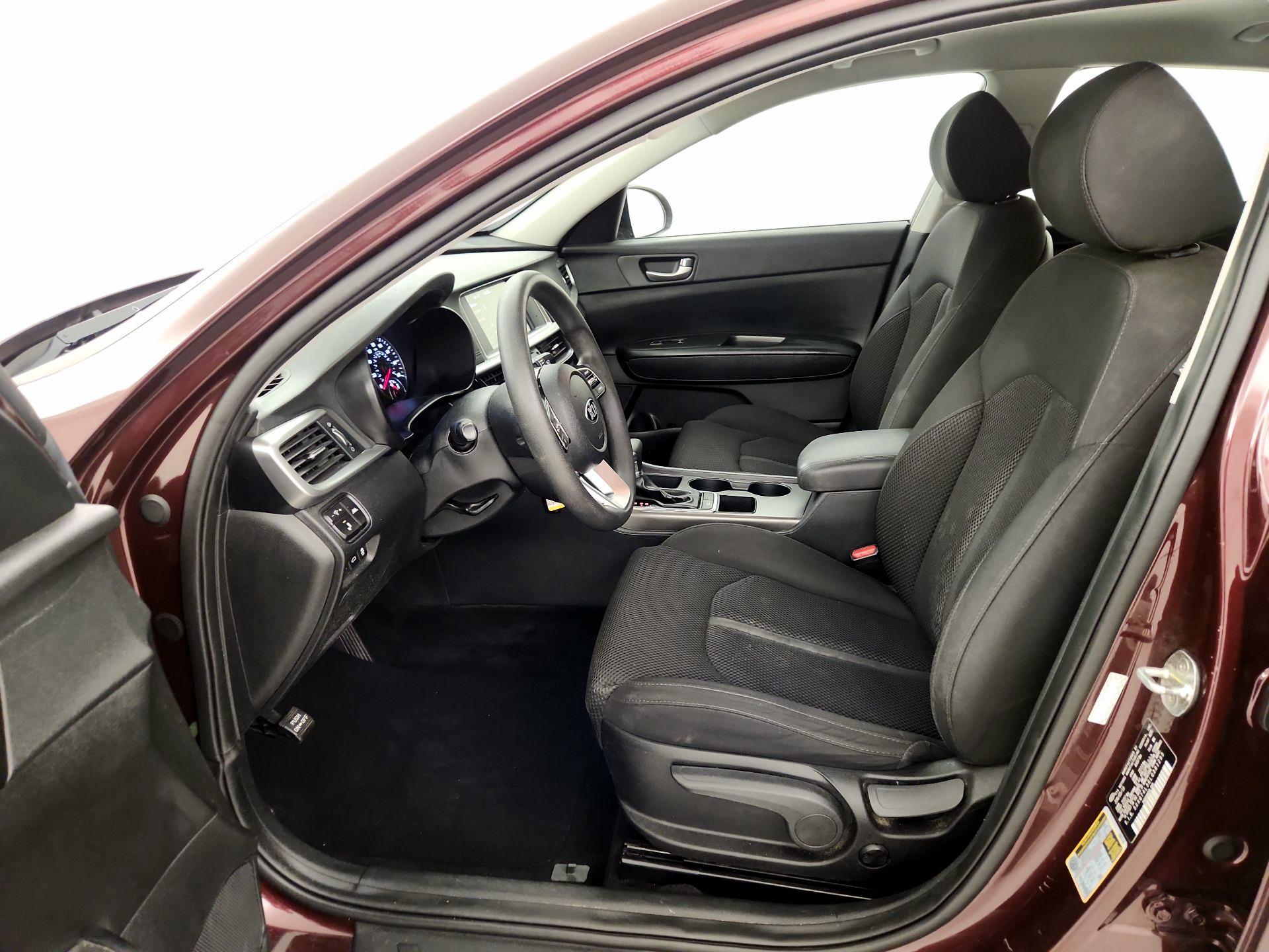 Thumbnail: 2020 Kia Optima - 11