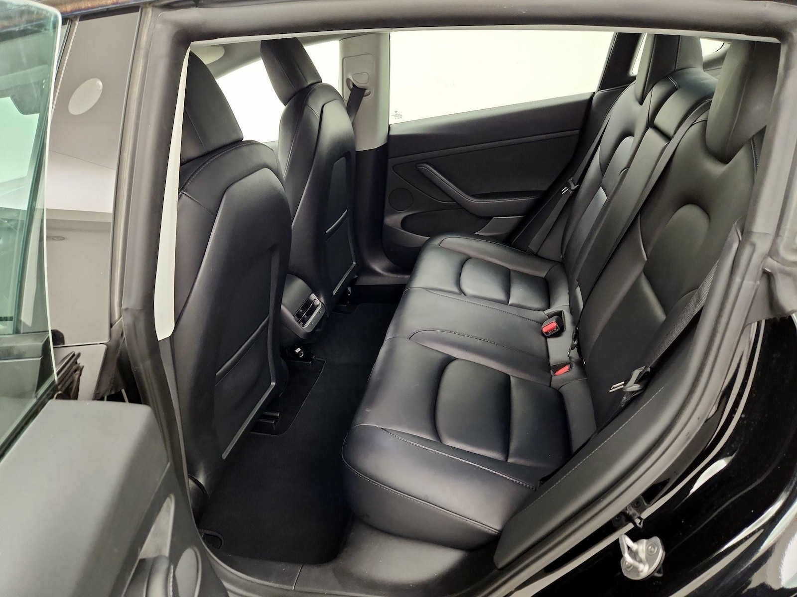2022 Tesla Model 3 Long Range - Photo 21