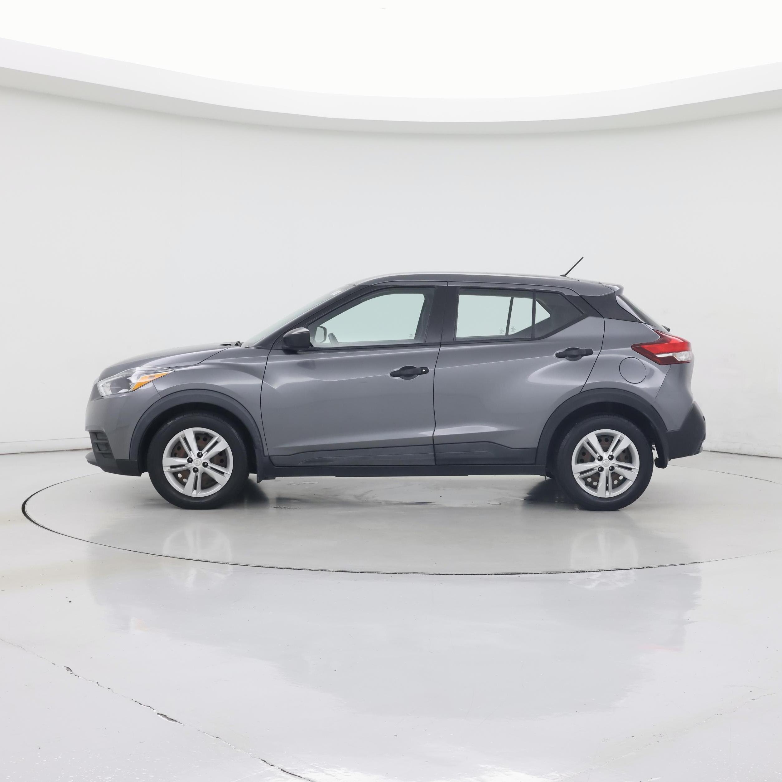 Thumbnail: 2020 Nissan Kicks - 3