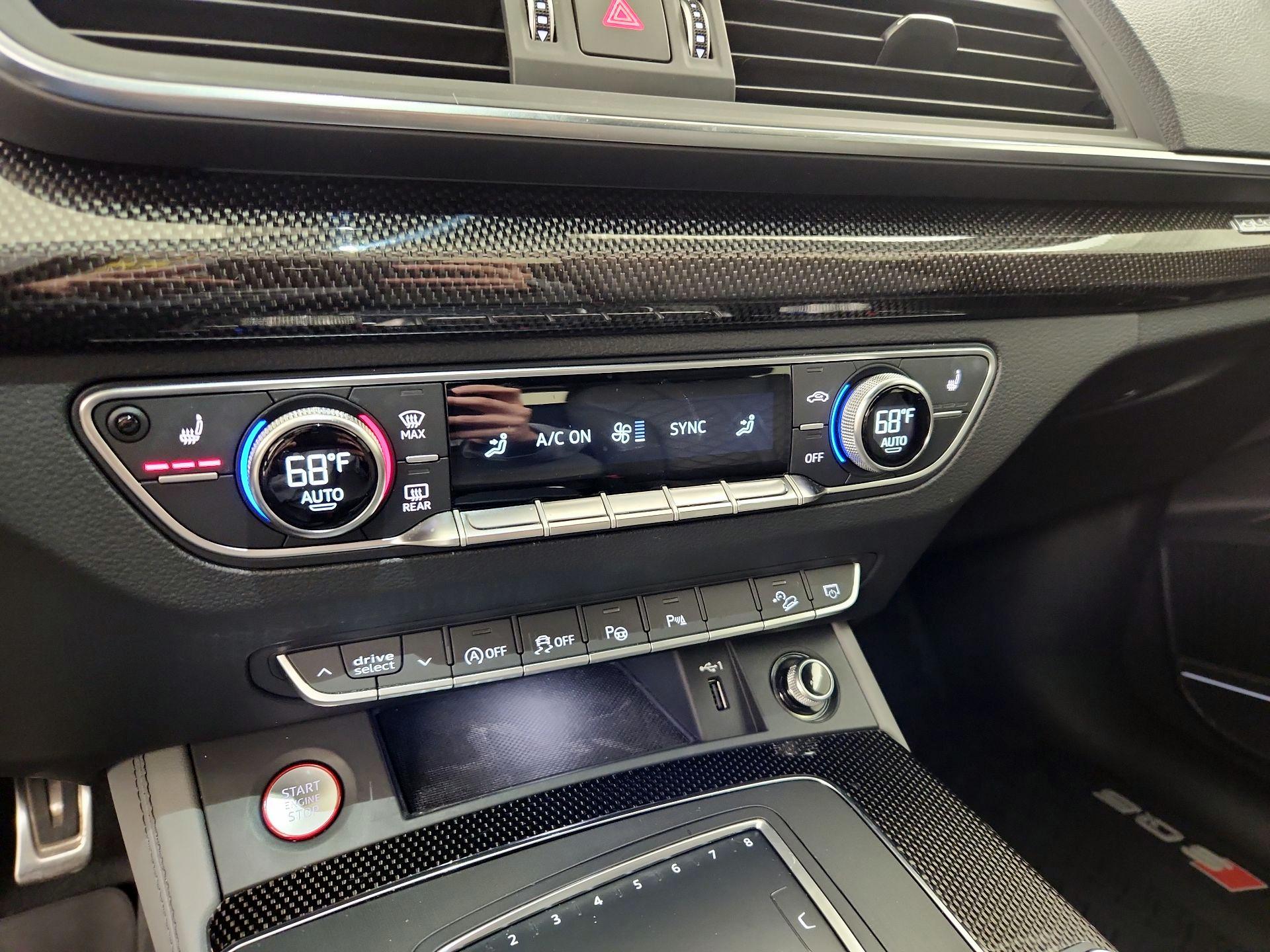 Thumbnail: 2020 Audi SQ5 - 17