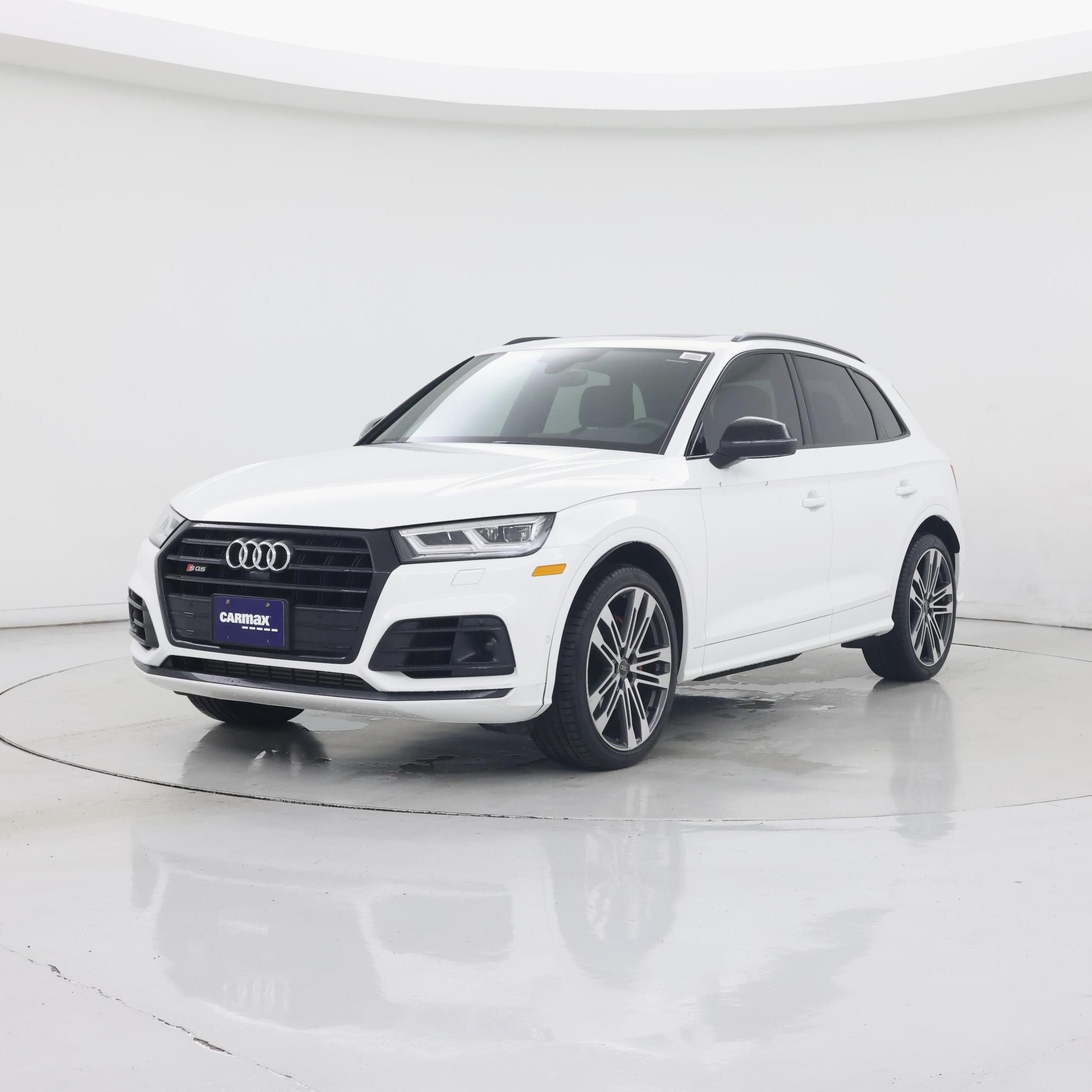 Thumbnail: 2020 Audi SQ5 - 4
