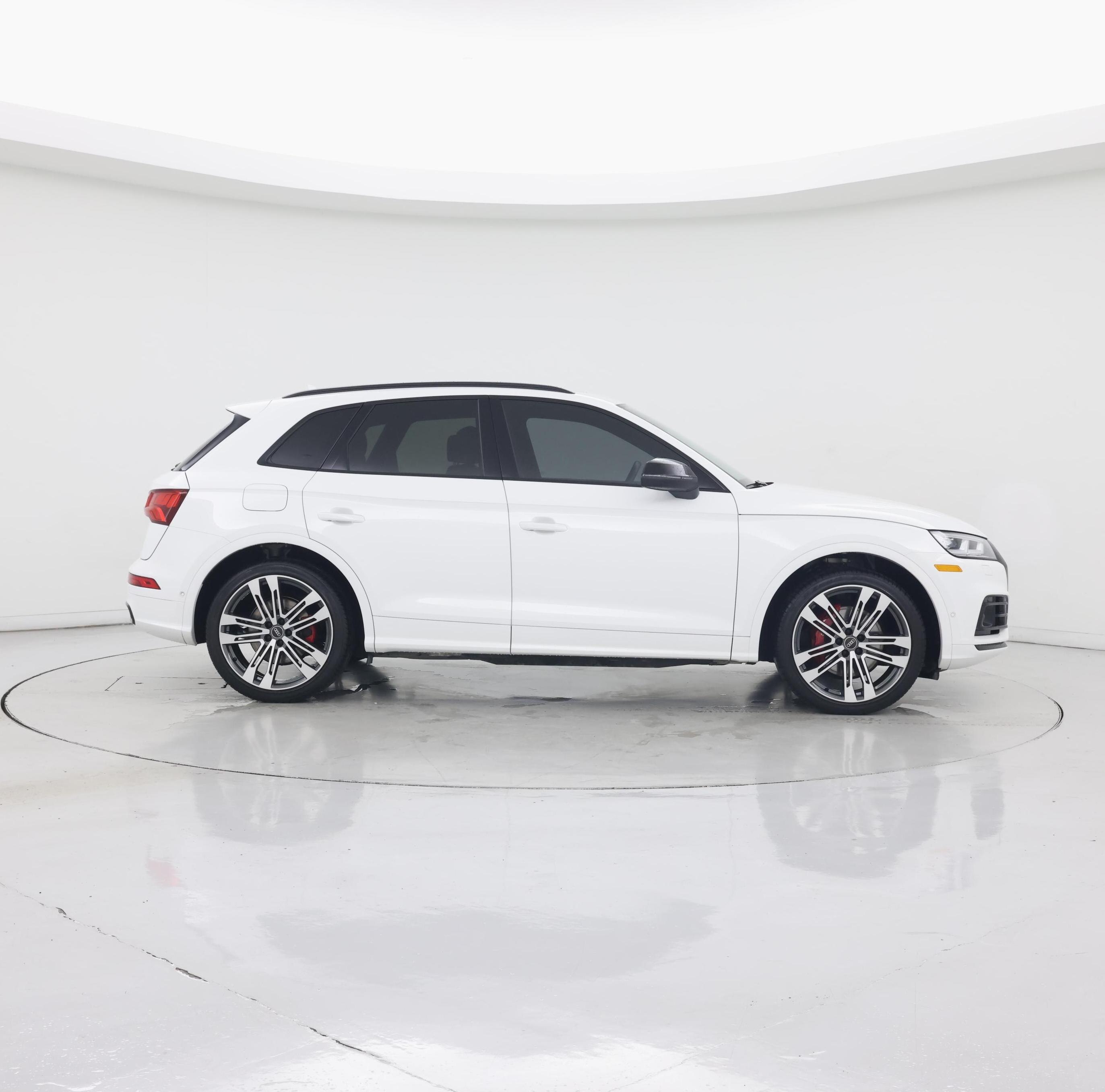 Thumbnail: 2020 Audi SQ5 - 7