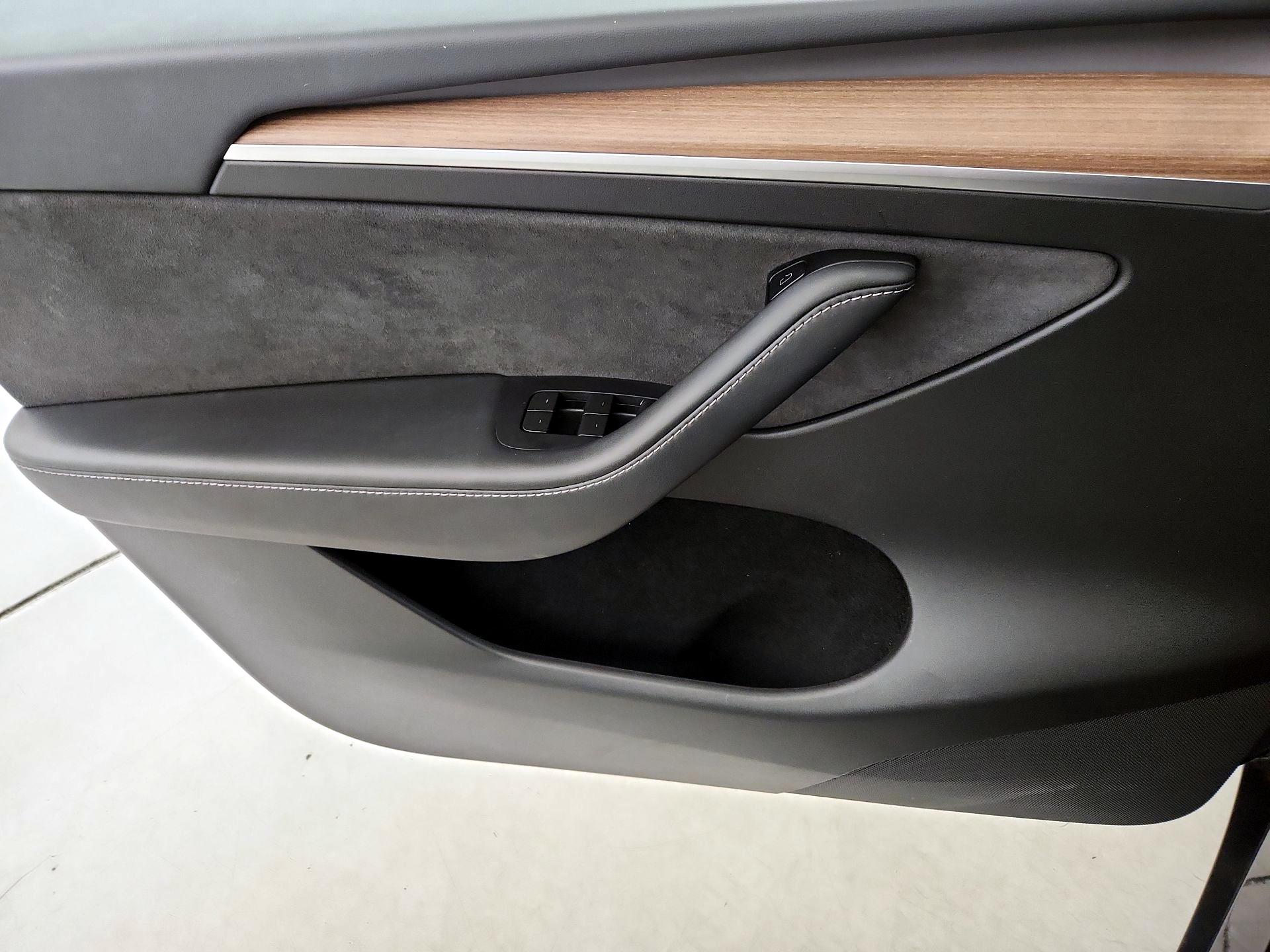 Thumbnail: 2024 Tesla Model Y - 12
