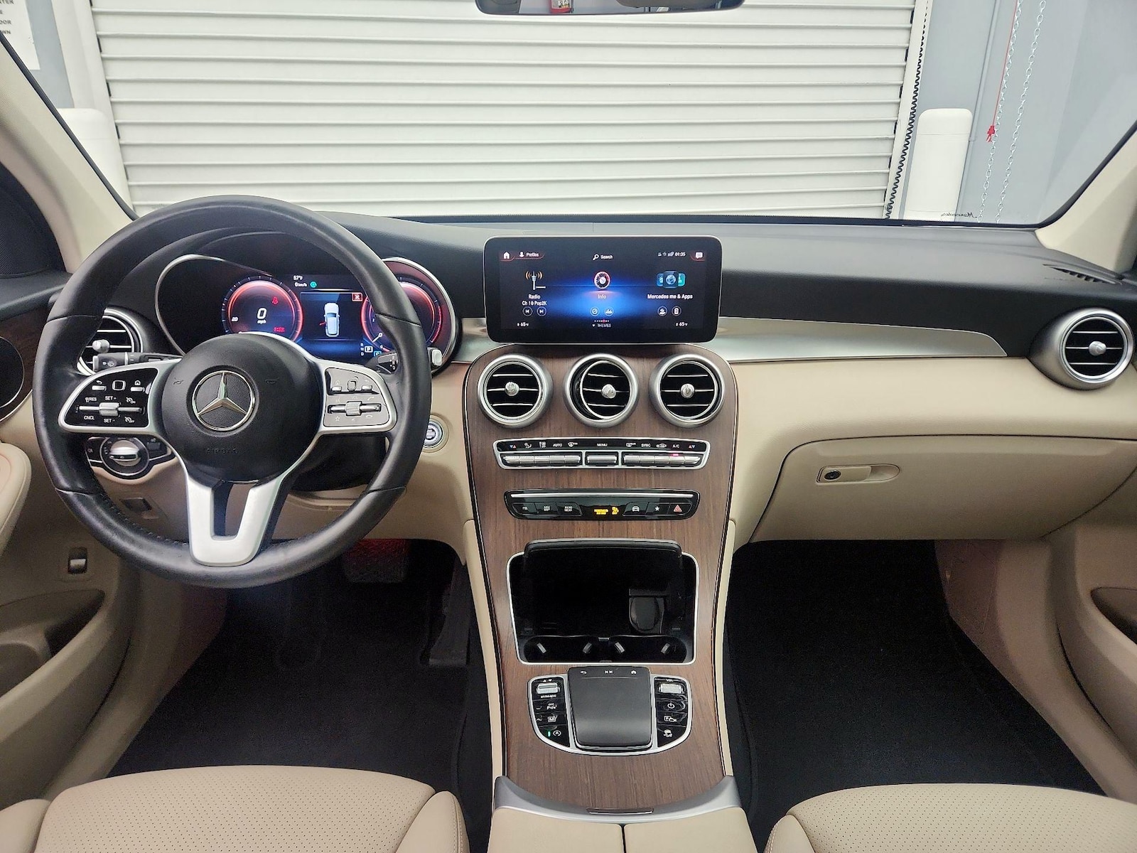 2022 Mercedes-Benz GLC GLC300 - Photo 10