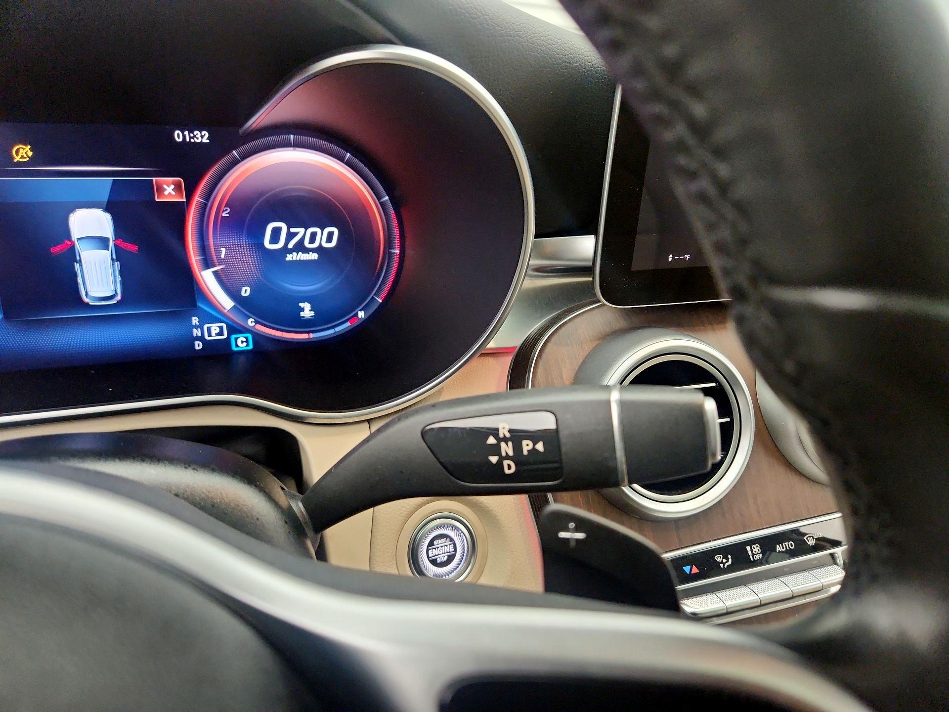 Thumbnail: 2022 Mercedes-Benz GLC - 17