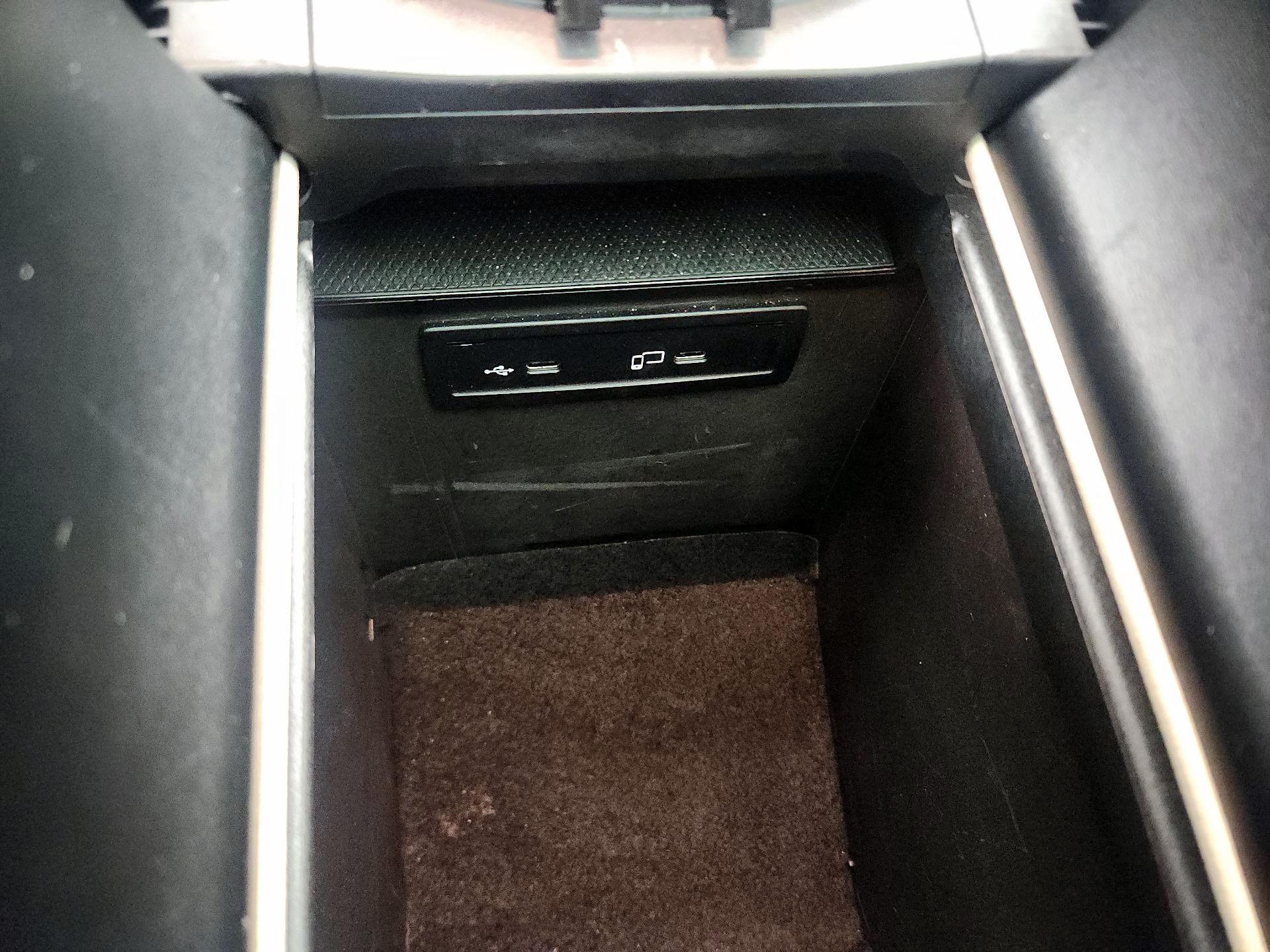 Thumbnail: 2022 Mercedes-Benz GLC - 18