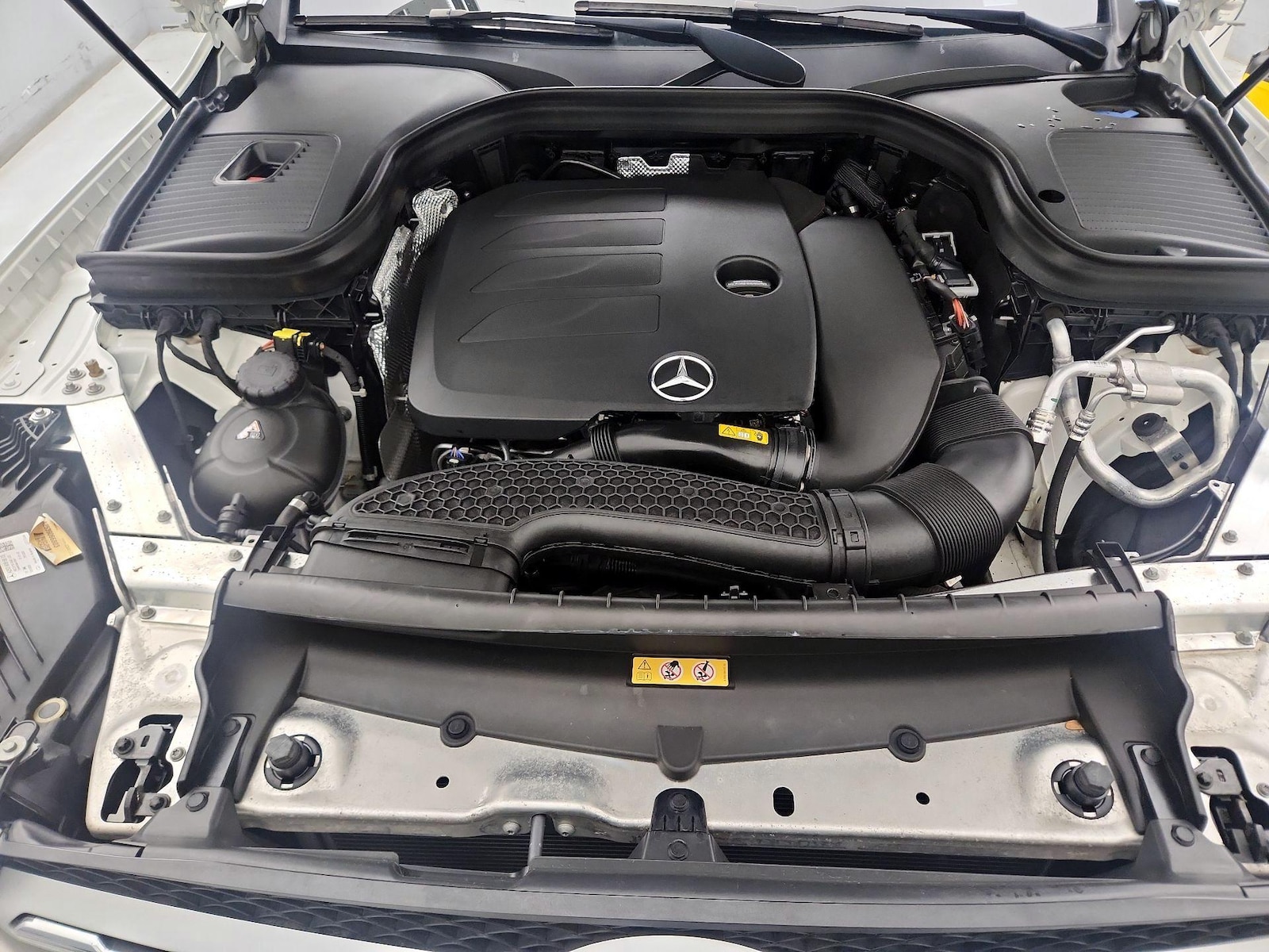 2022 Mercedes-Benz GLC GLC300 - Photo 23