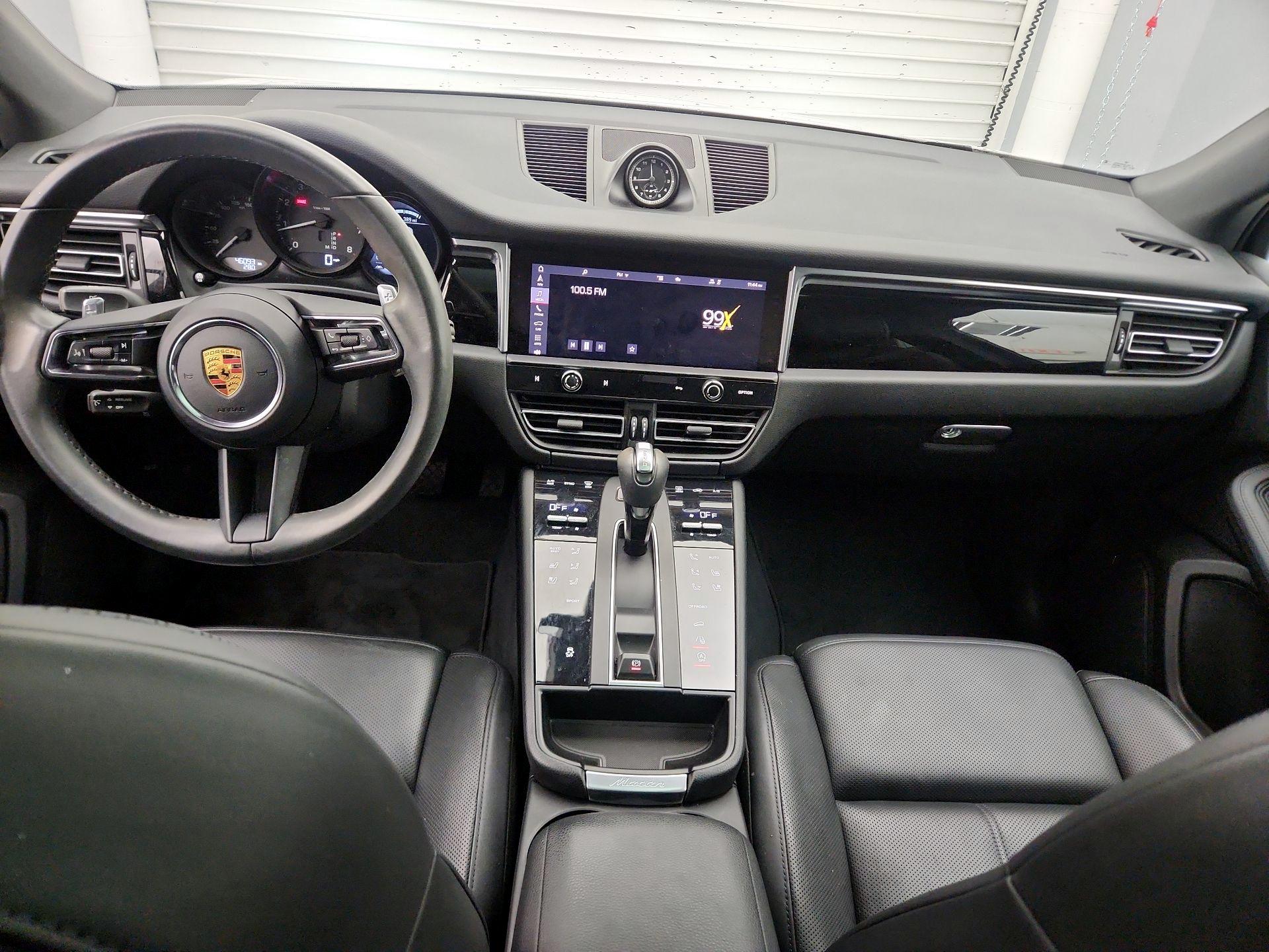 Thumbnail: 2022 Porsche Macan - 9