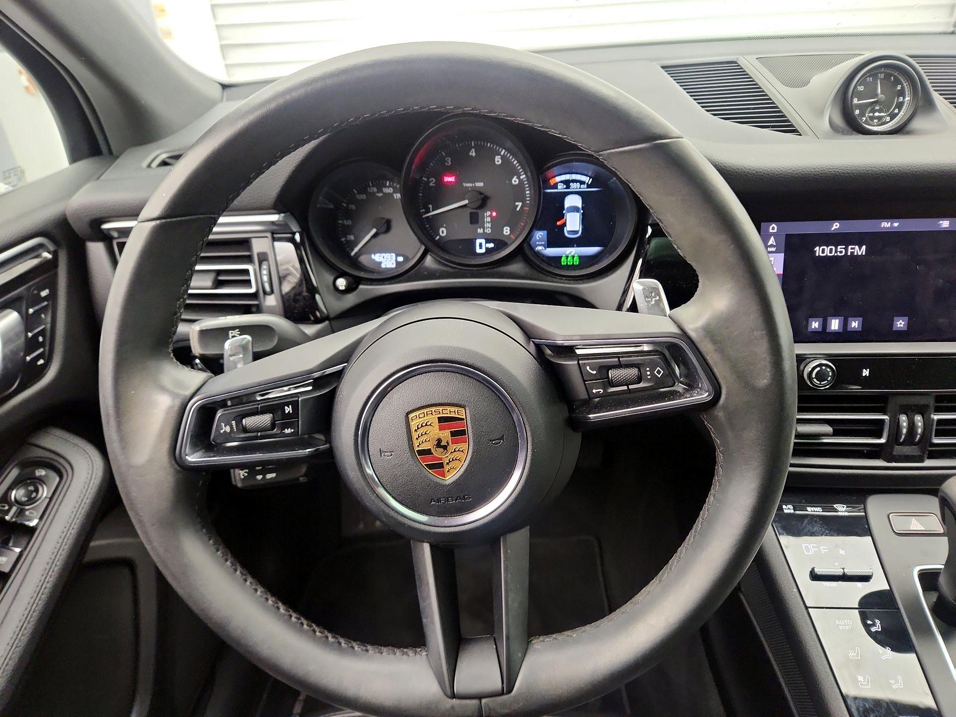 Thumbnail: 2022 Porsche Macan - 10