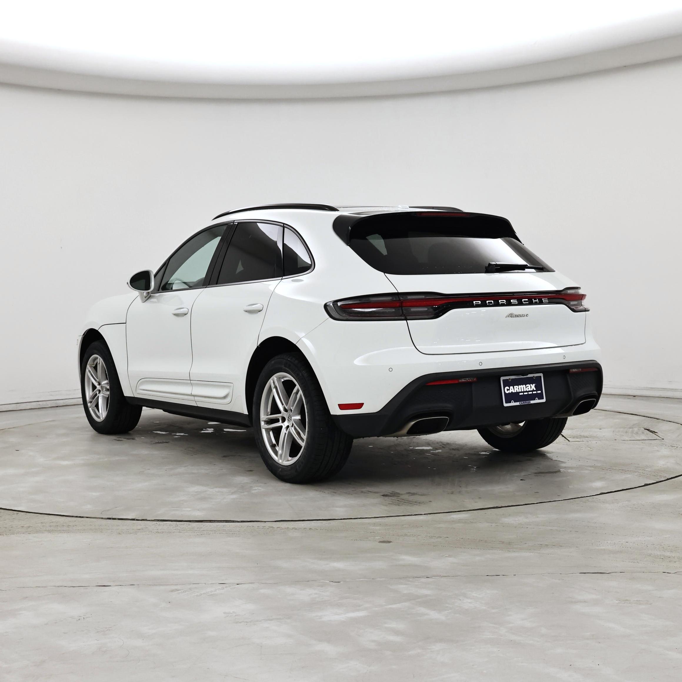 Thumbnail: 2022 Porsche Macan - 2