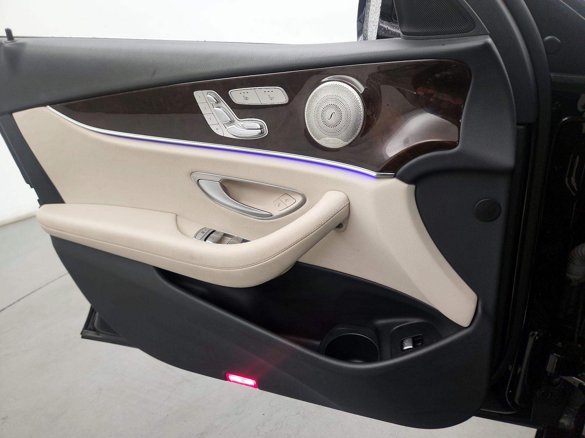 Thumbnail: 2022 Mercedes-Benz E-Class - 10