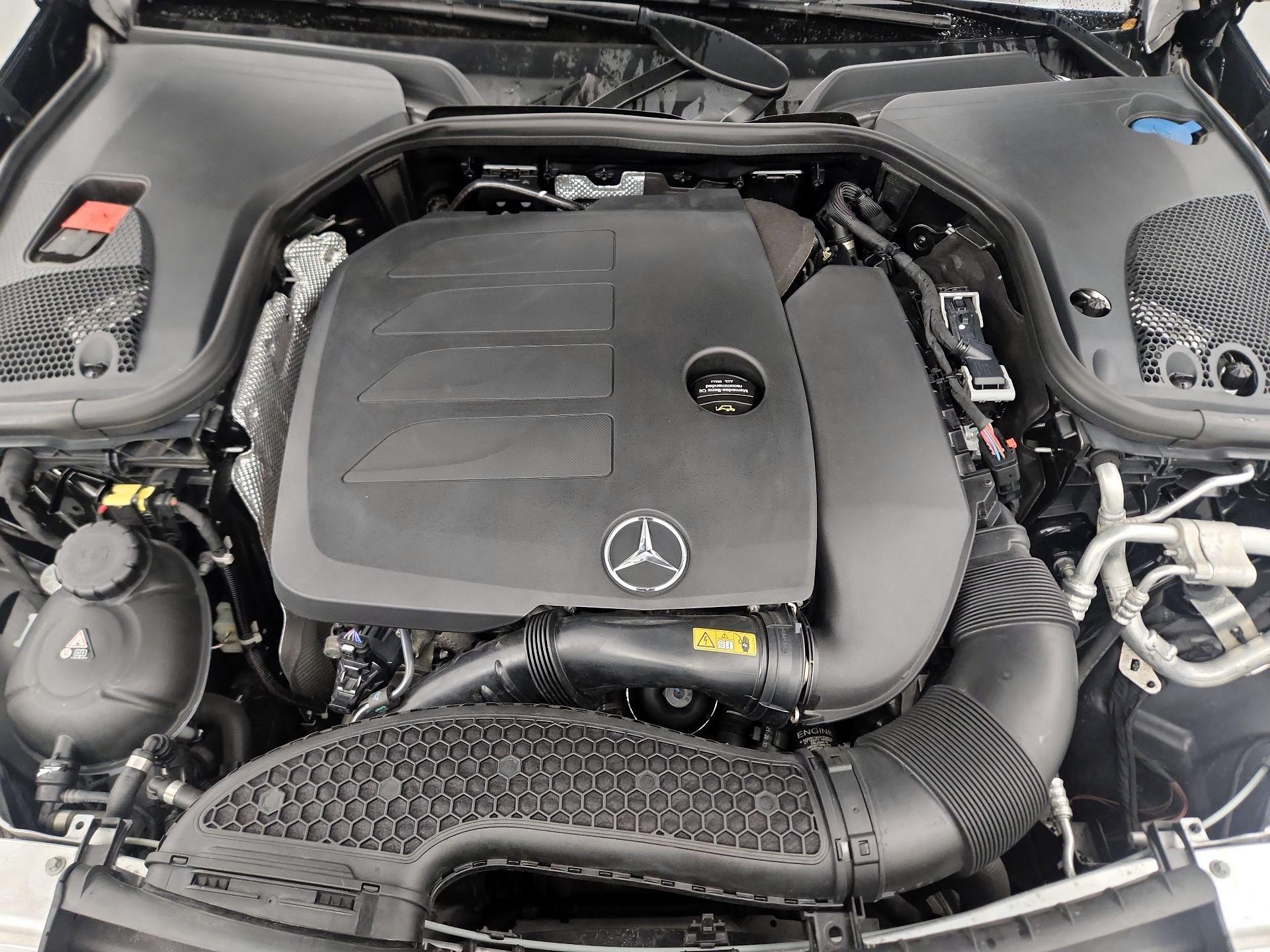 Thumbnail: 2022 Mercedes-Benz E-Class - 20