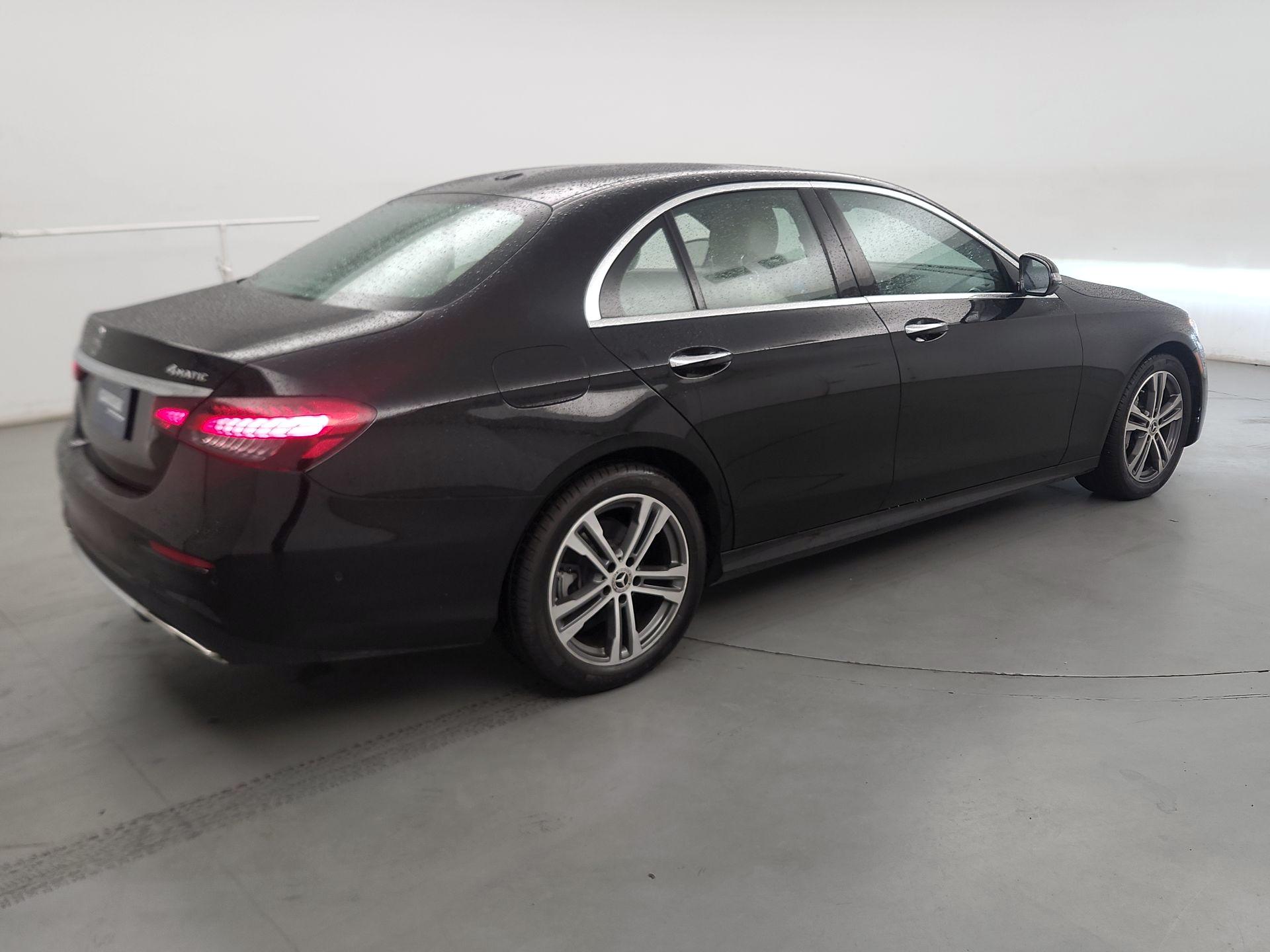 Thumbnail: 2022 Mercedes-Benz E-Class - 5