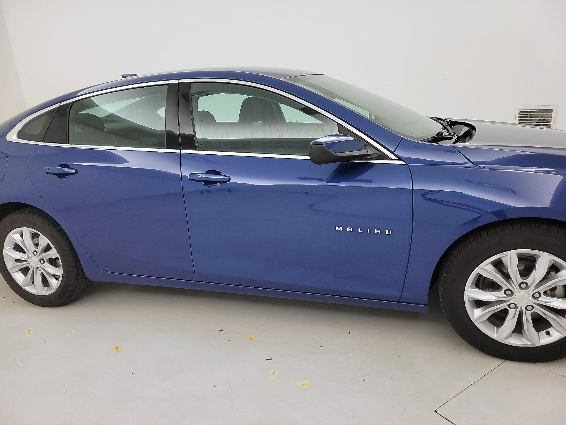 Thumbnail: 2023 Chevrolet Malibu - 4