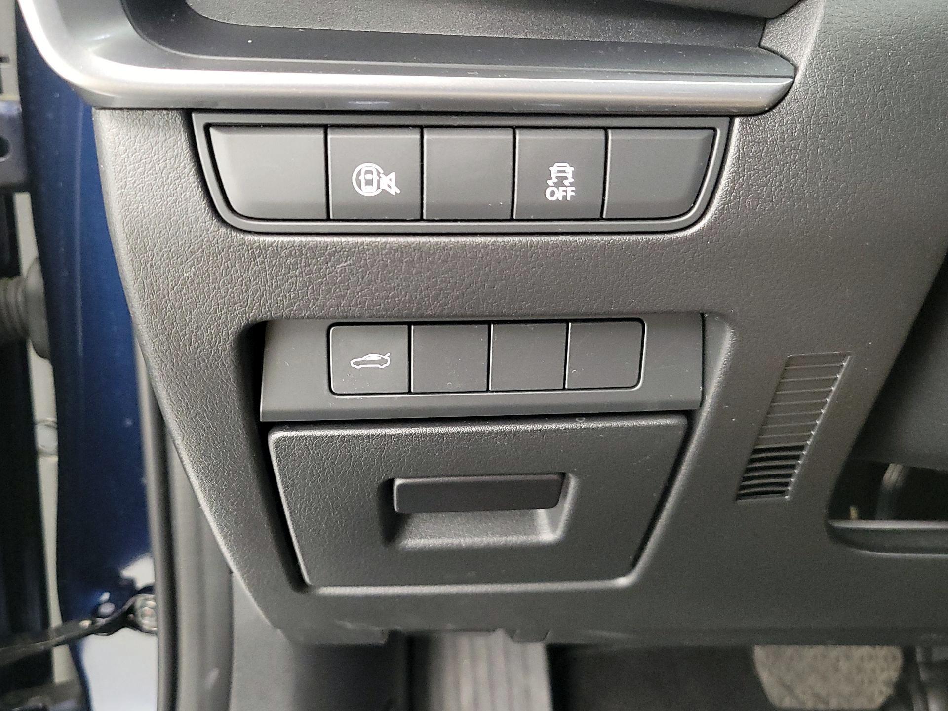 Thumbnail: 2025 Mazda Mazda3 - 13