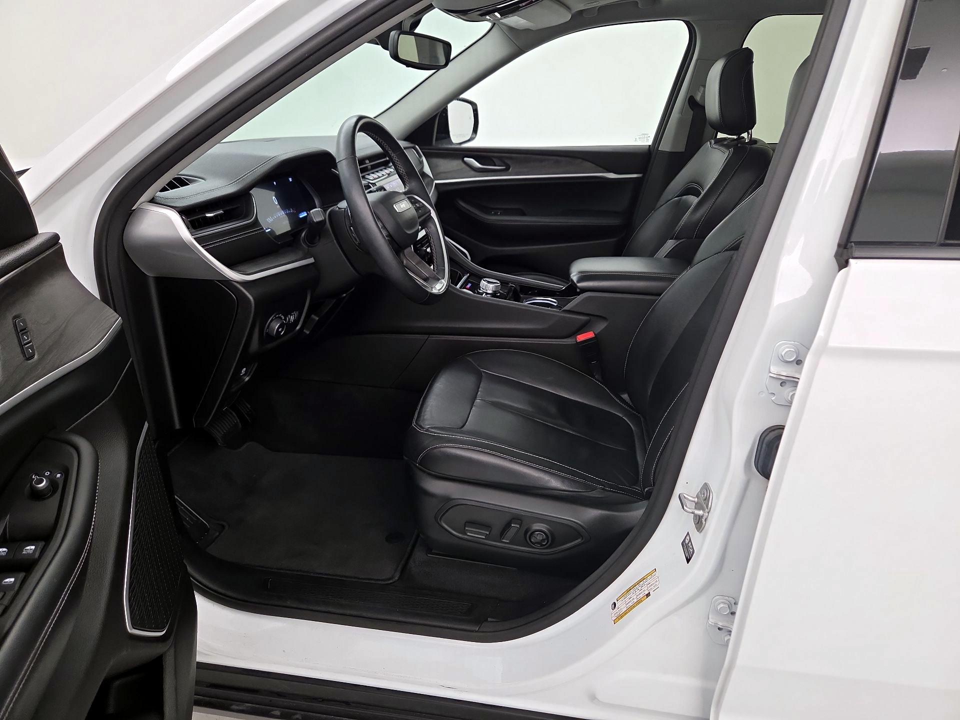 Thumbnail: 2022 Jeep Grand Cherokee - 11