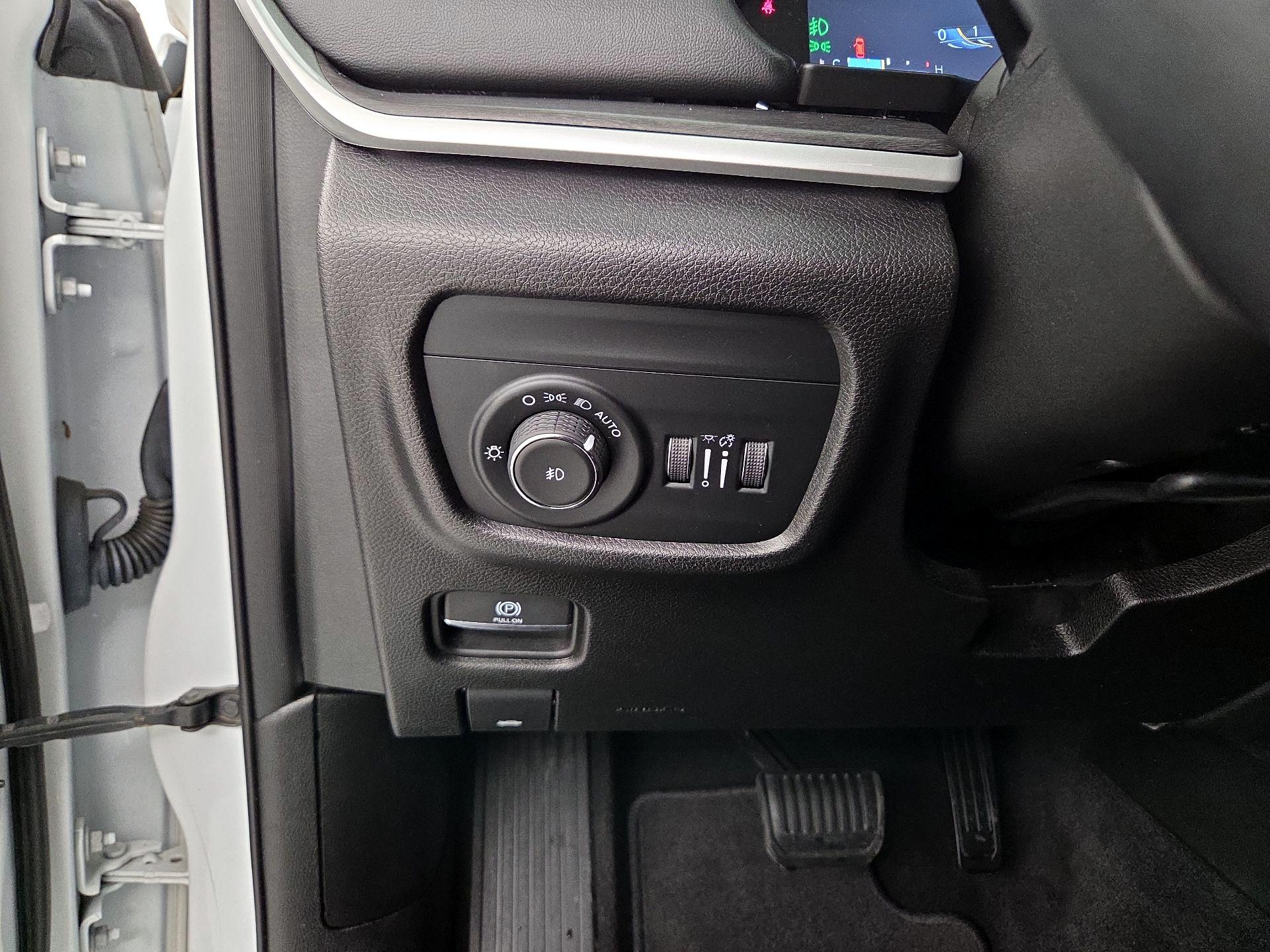 Thumbnail: 2022 Jeep Grand Cherokee - 13