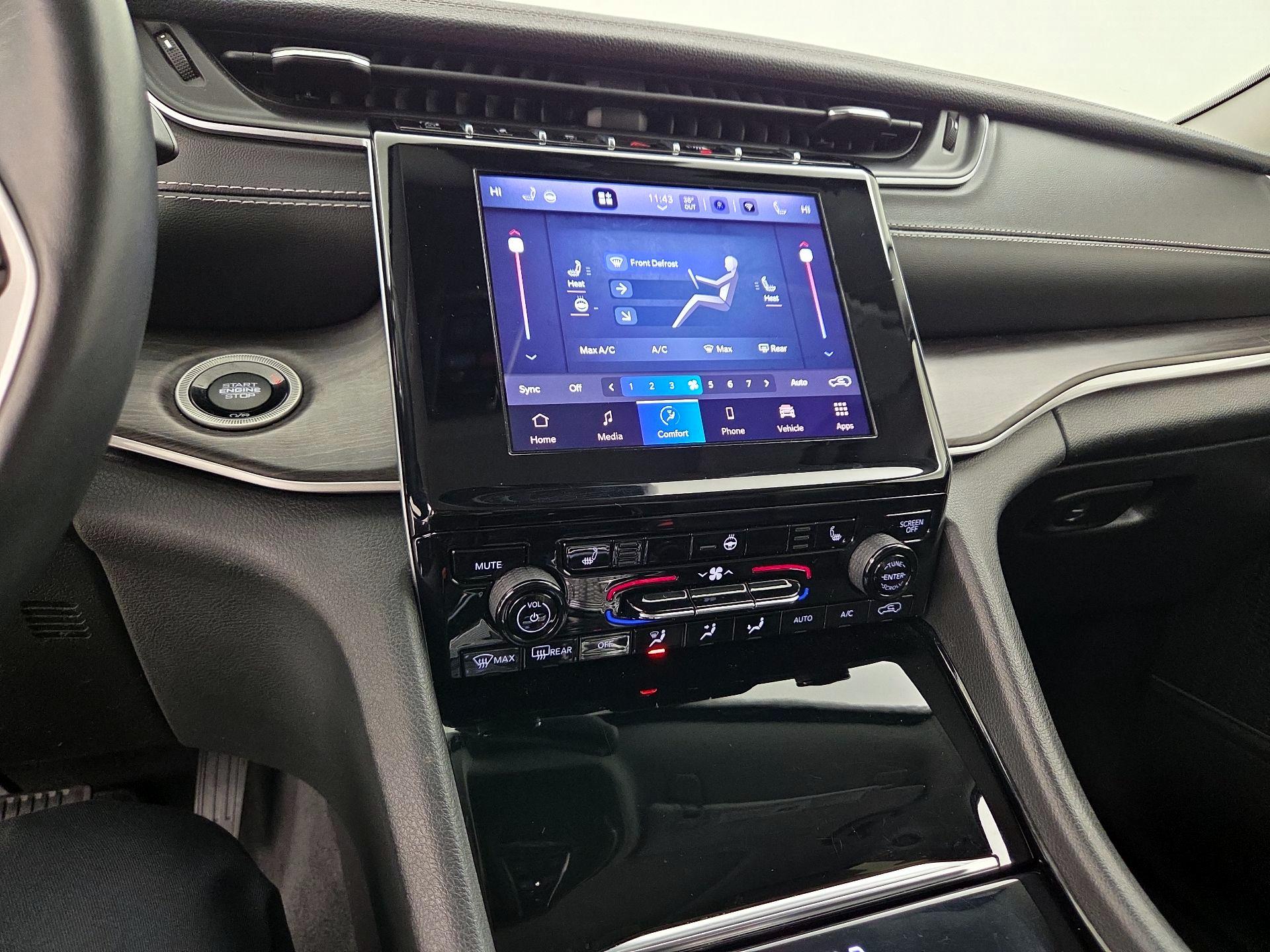 Thumbnail: 2022 Jeep Grand Cherokee - 16