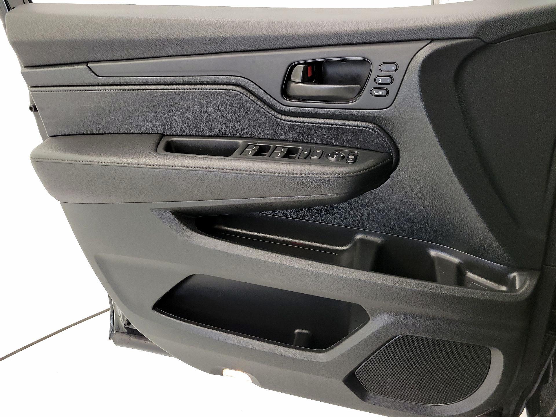 Thumbnail: 2023 Honda Odyssey - 12