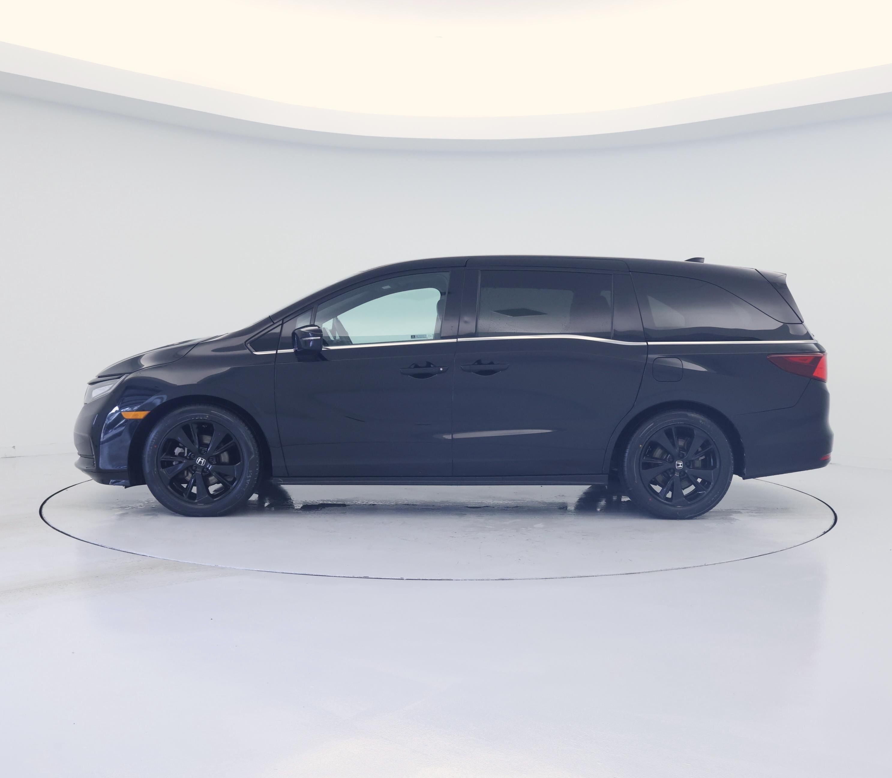 Thumbnail: 2023 Honda Odyssey - 3