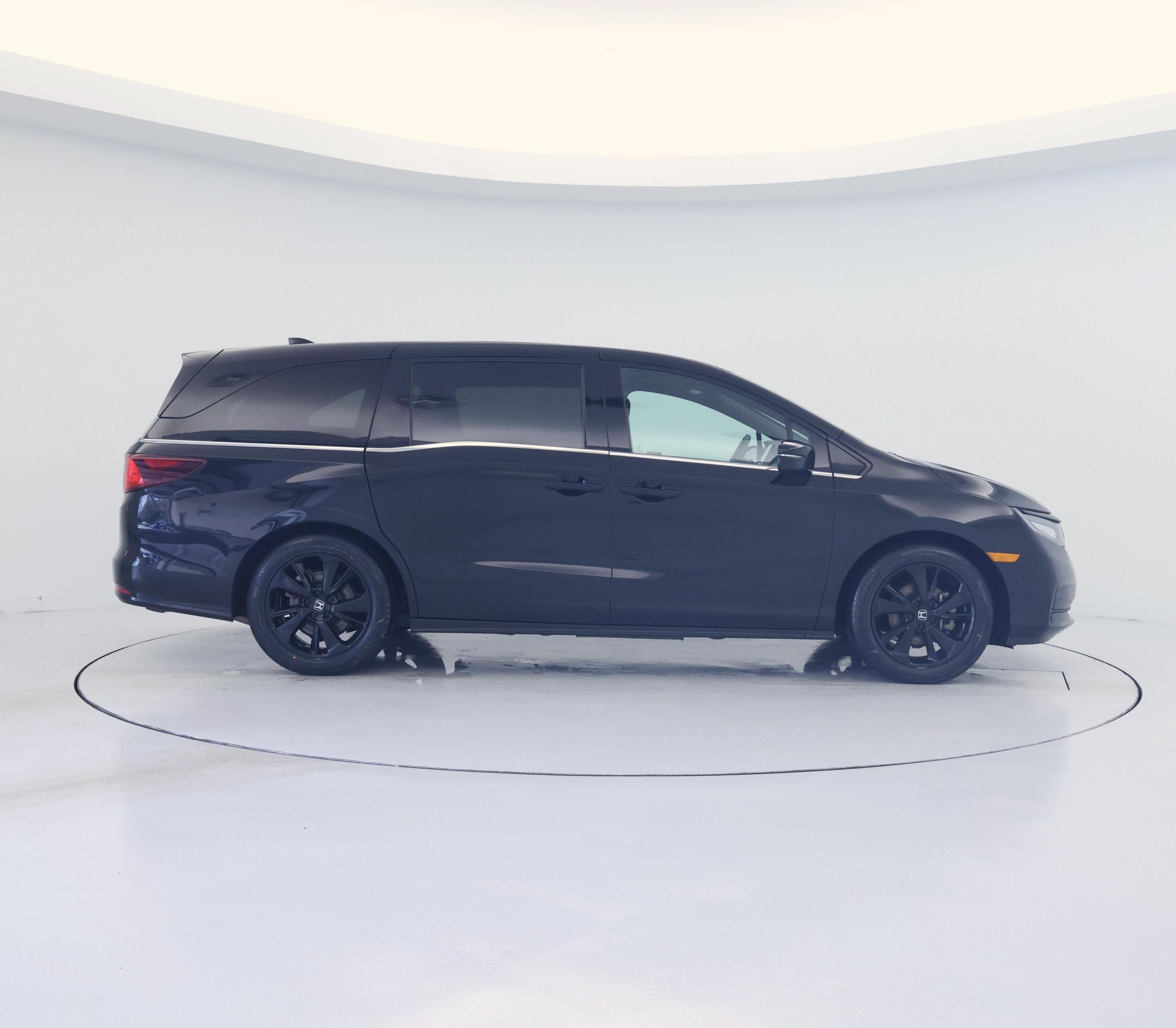 Thumbnail: 2023 Honda Odyssey - 7