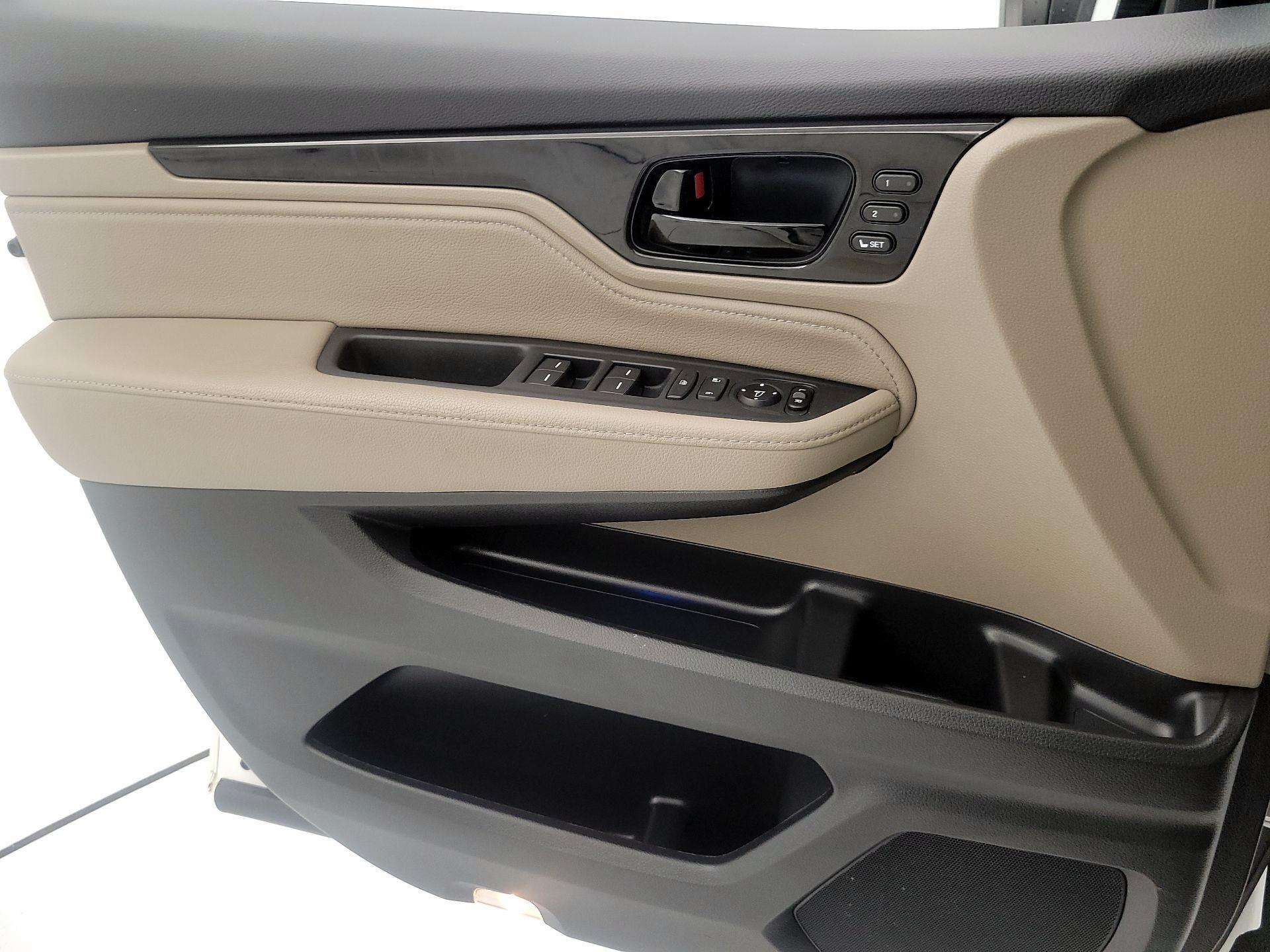 Thumbnail: 2023 Honda Odyssey - 12