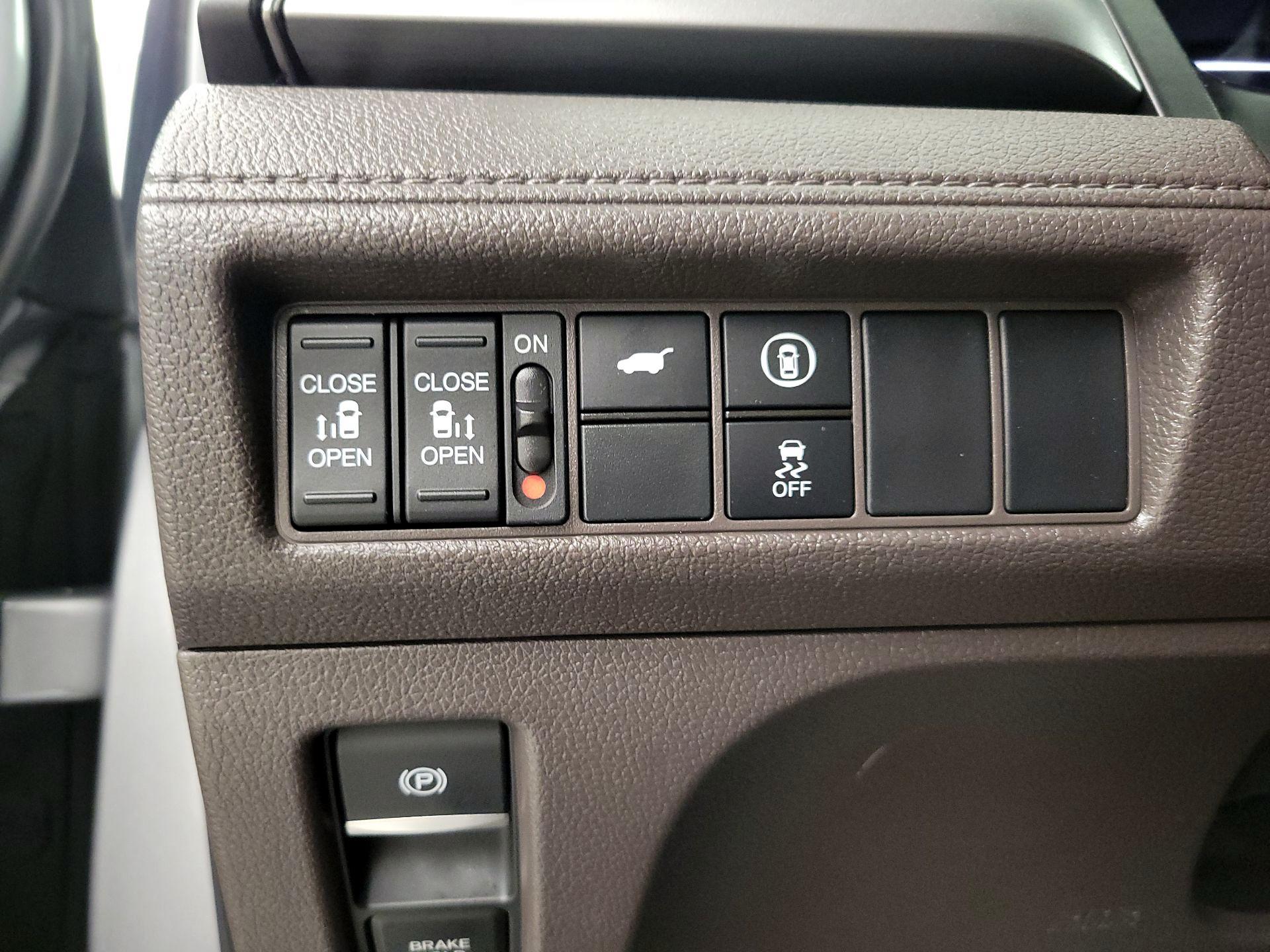 Thumbnail: 2022 Honda Odyssey - 13