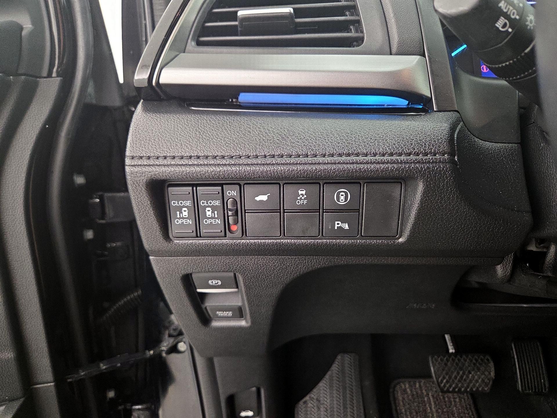 Thumbnail: 2023 Honda Odyssey - 13