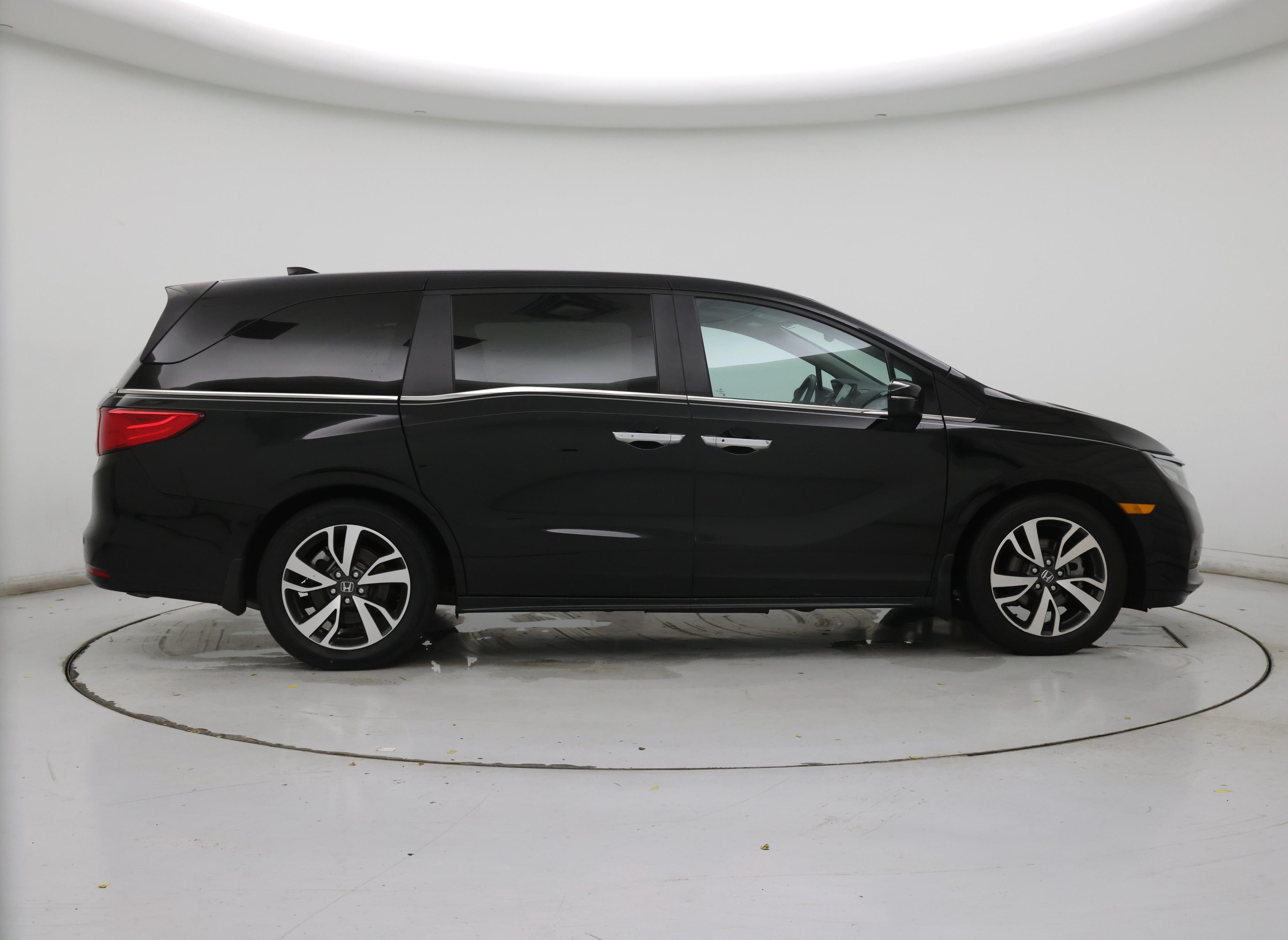 Thumbnail: 2023 Honda Odyssey - 7