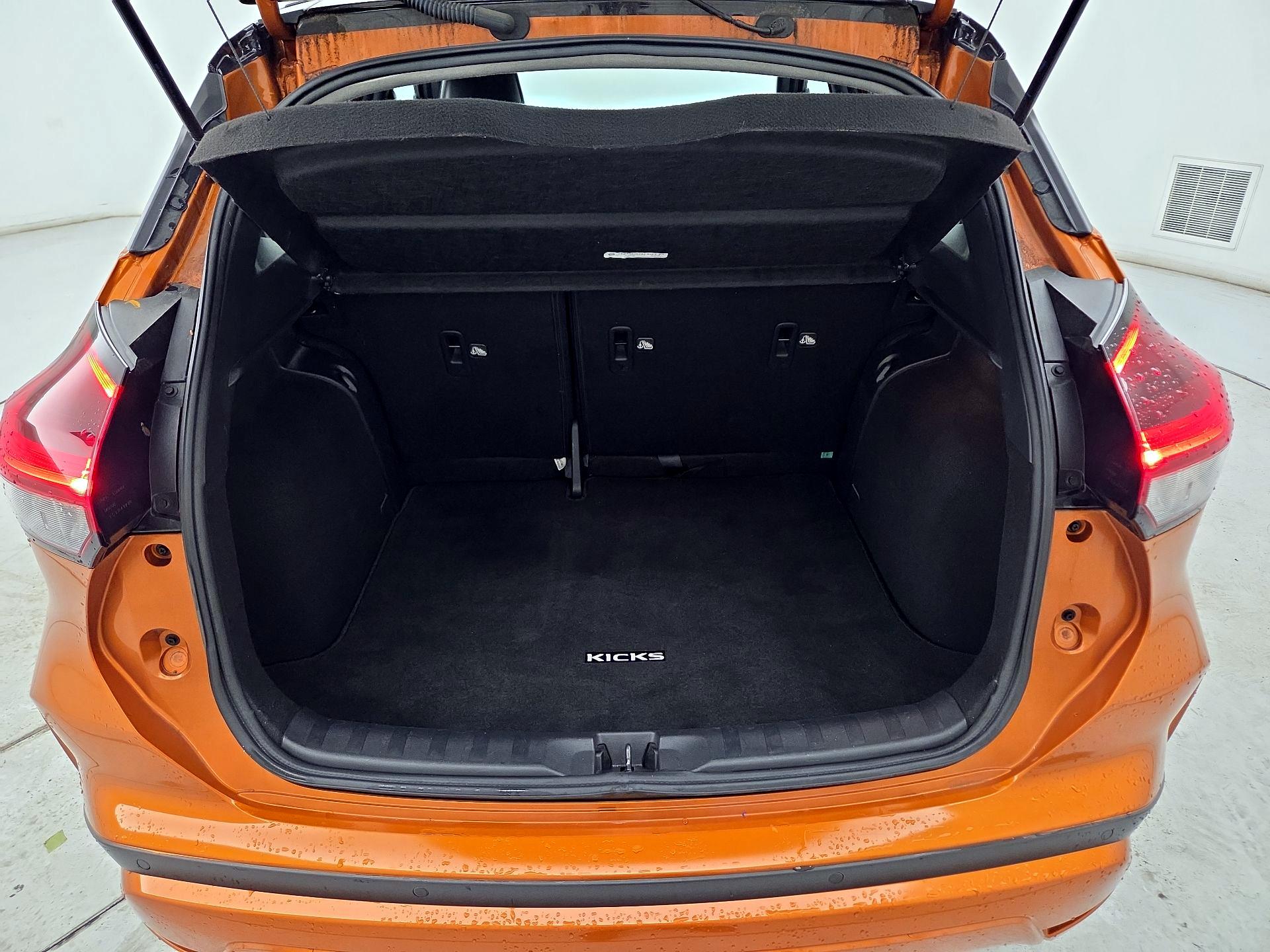 Thumbnail: 2023 Nissan Kicks - 18