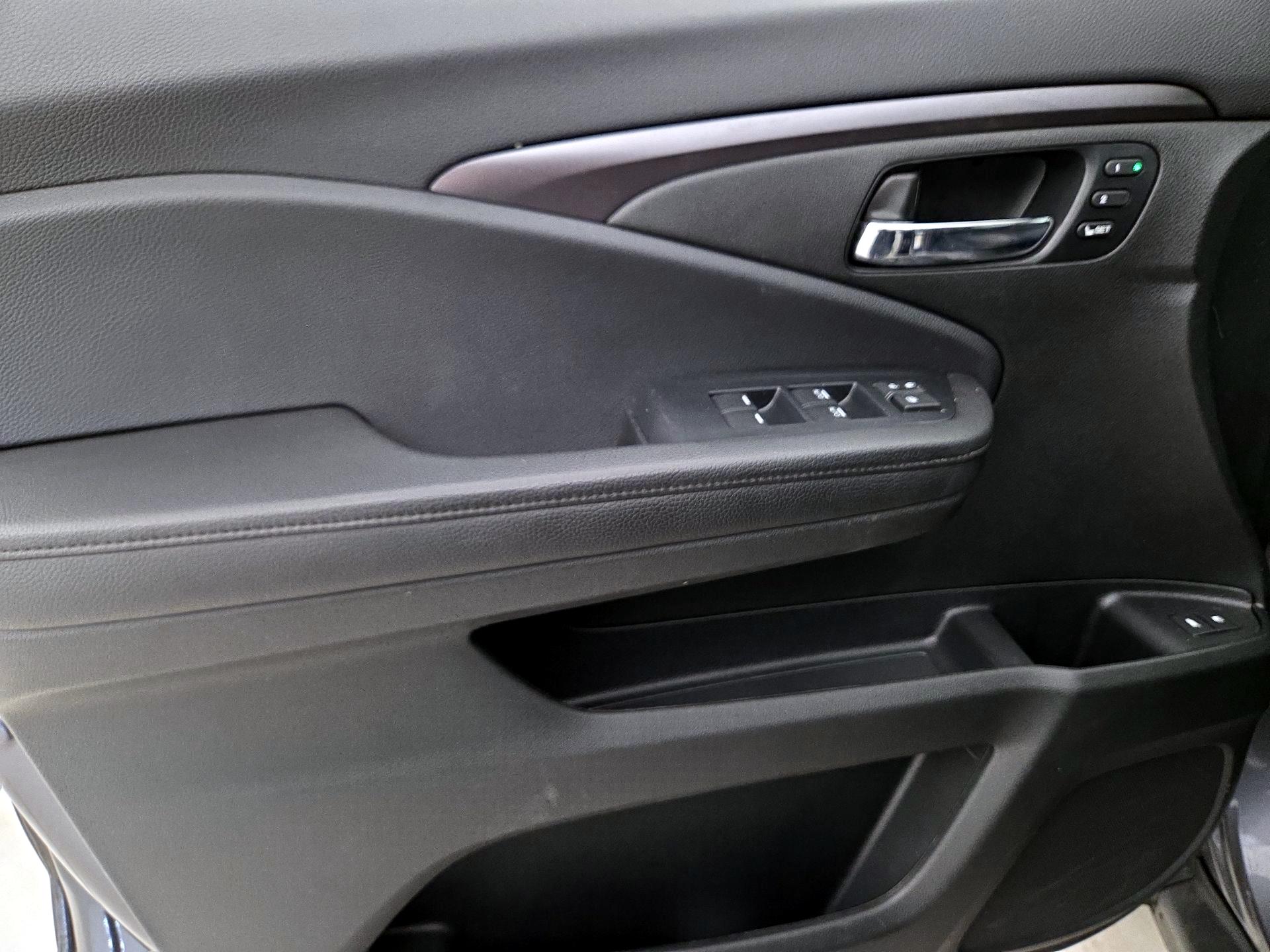 Thumbnail: 2022 Honda Pilot - 12