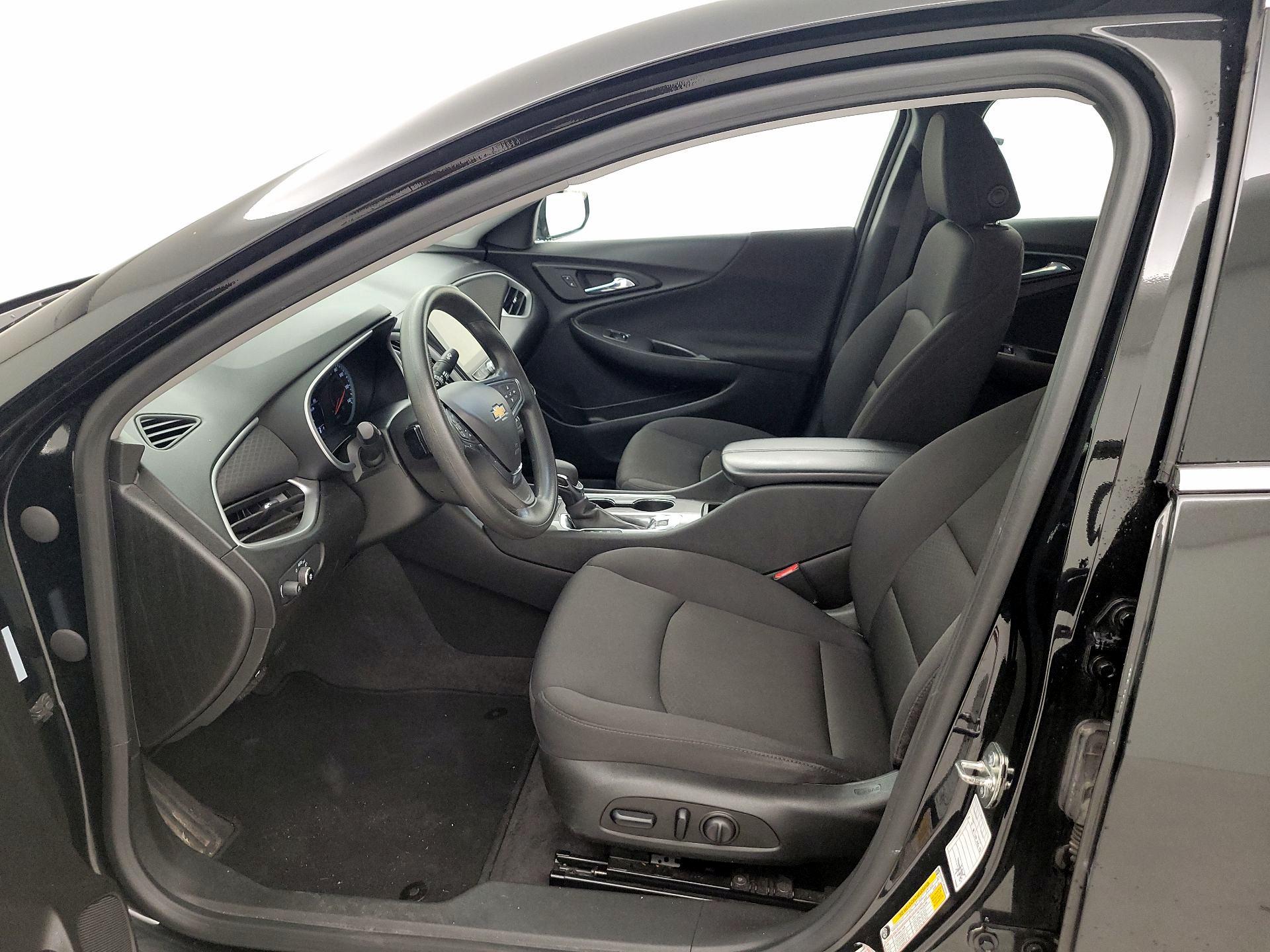 Thumbnail: 2023 Chevrolet Malibu - 9