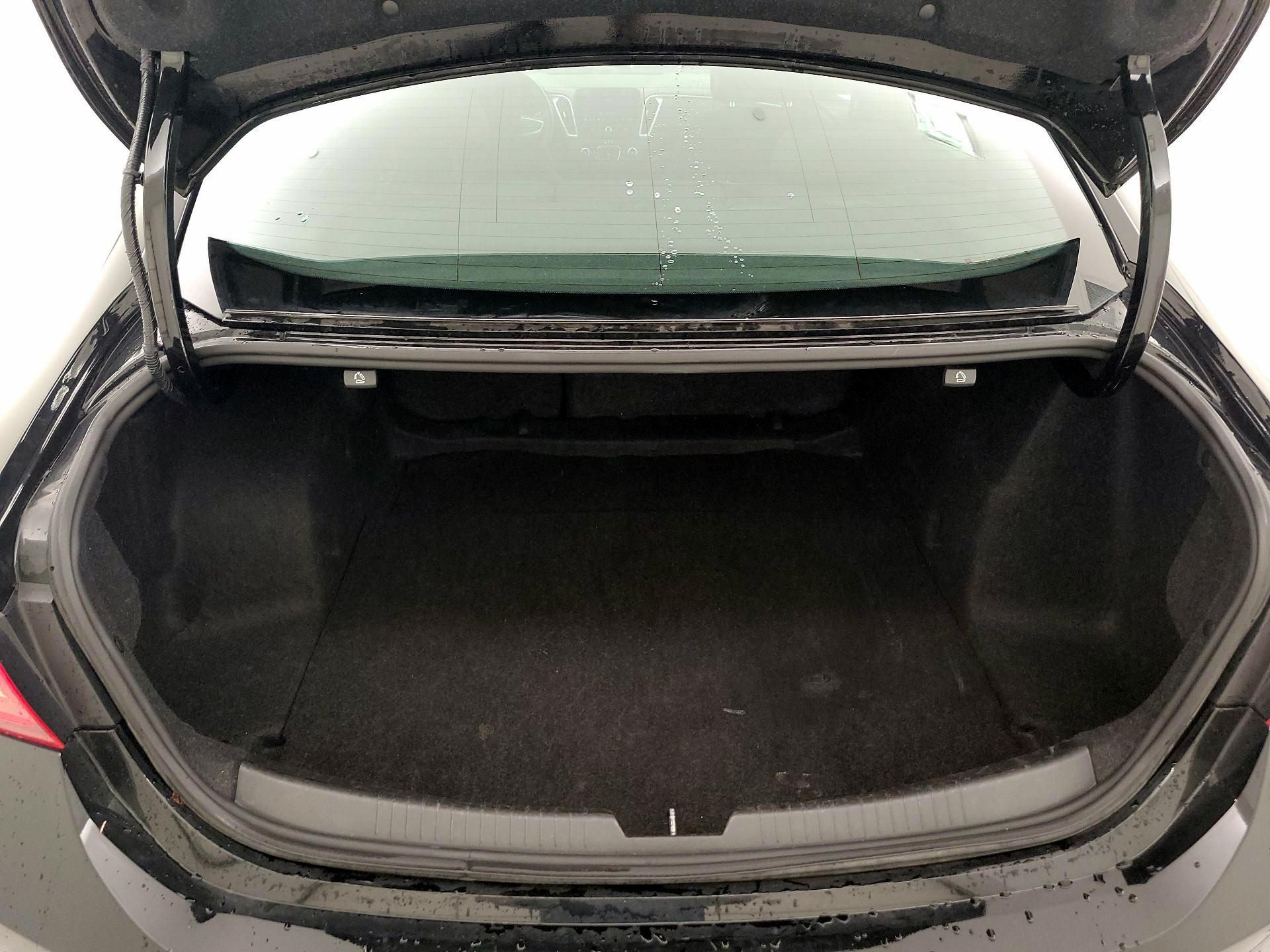 Thumbnail: 2023 Chevrolet Malibu - 18