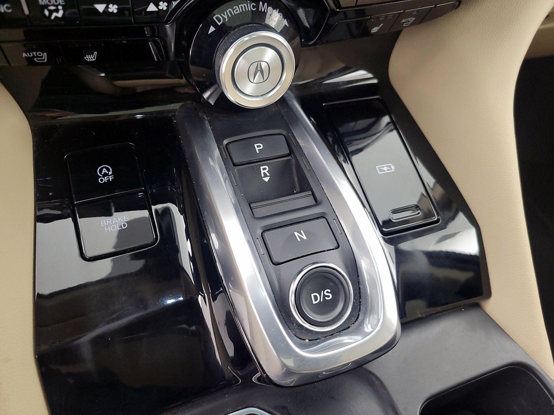 Thumbnail: 2023 Acura MDX - 17