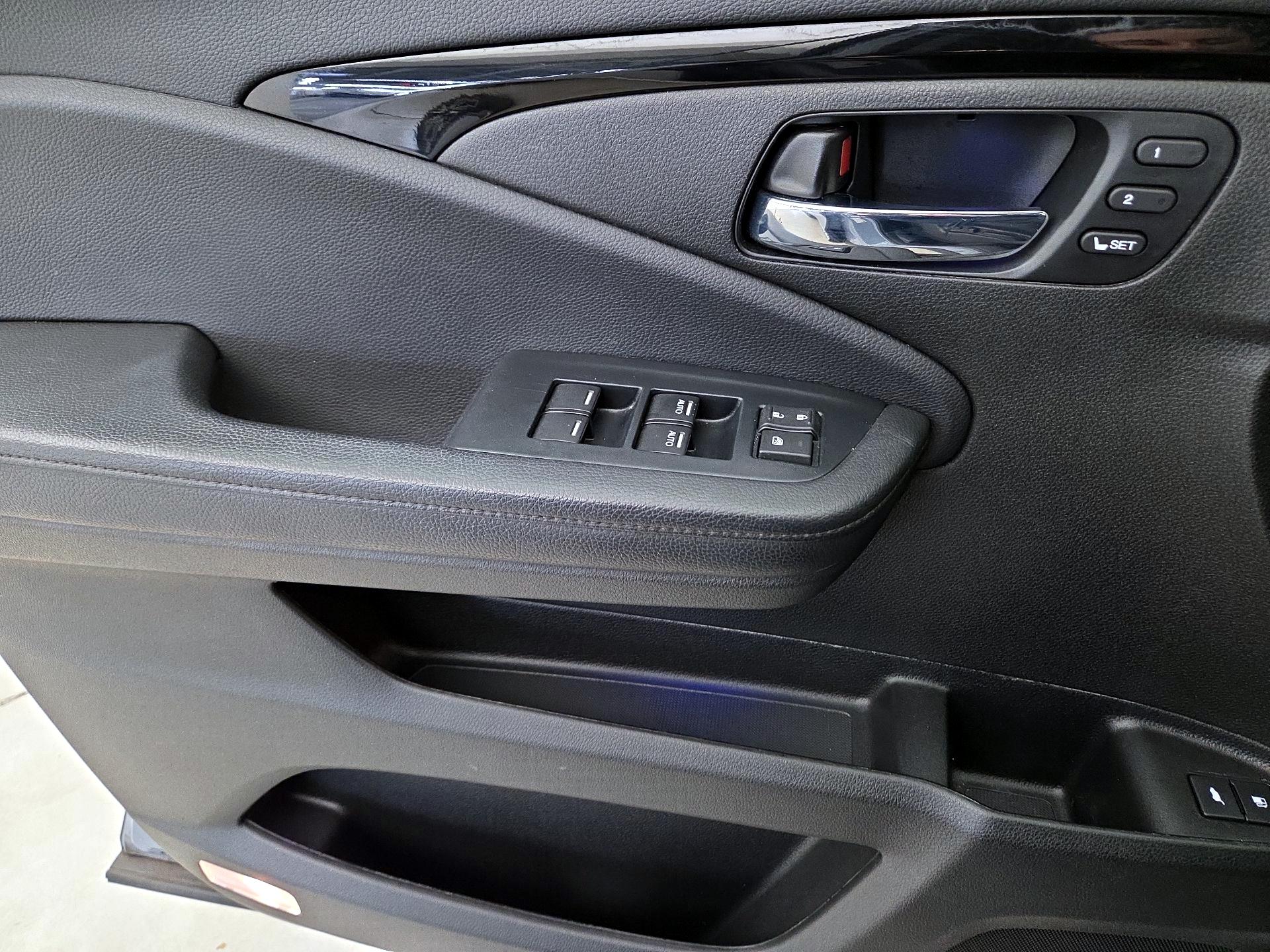 Thumbnail: 2022 Honda Pilot - 12