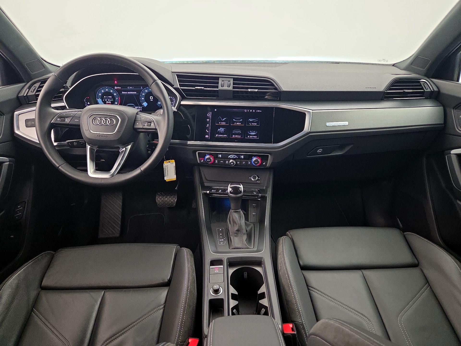 Thumbnail: 2022 Audi Q3 - 9