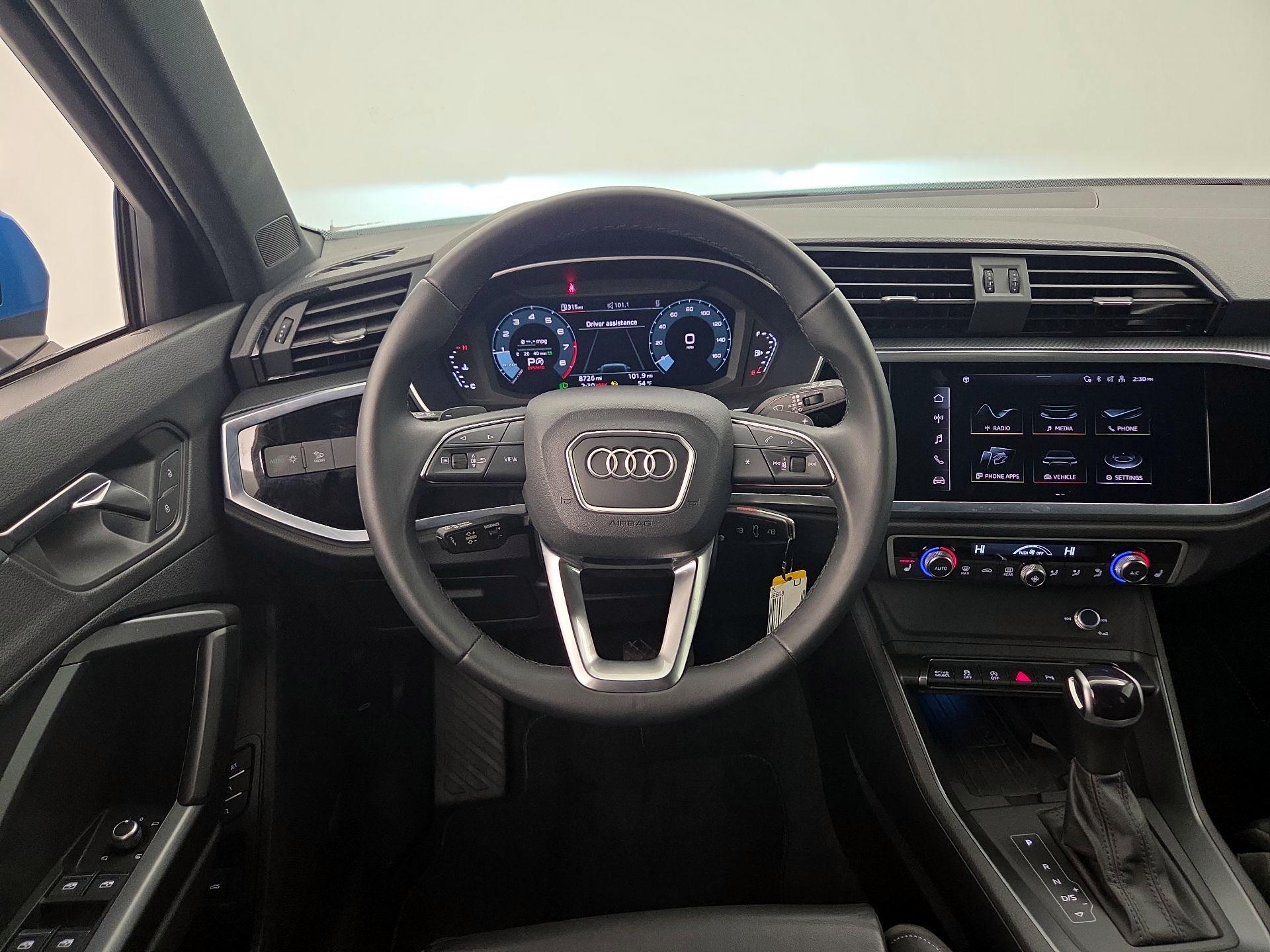 Thumbnail: 2022 Audi Q3 - 10