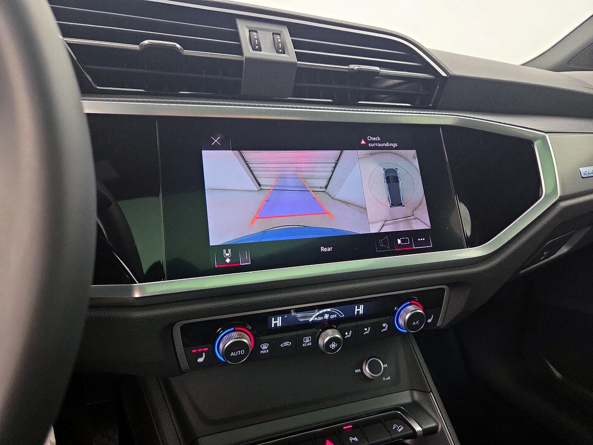 Thumbnail: 2022 Audi Q3 - 14